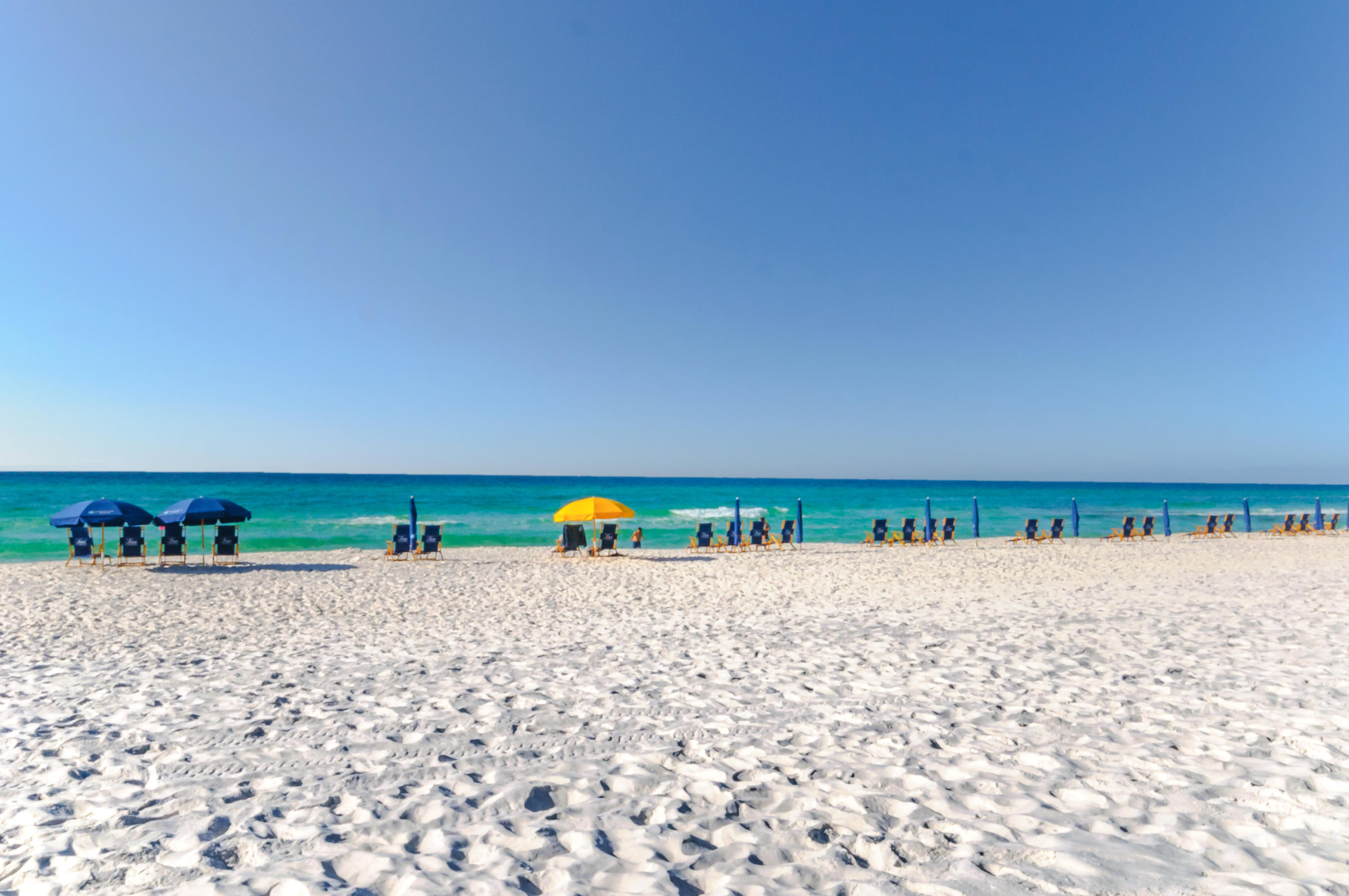 INN AT CRYSTAL BEACH (SUMMERCHASE CONDO) - Residential