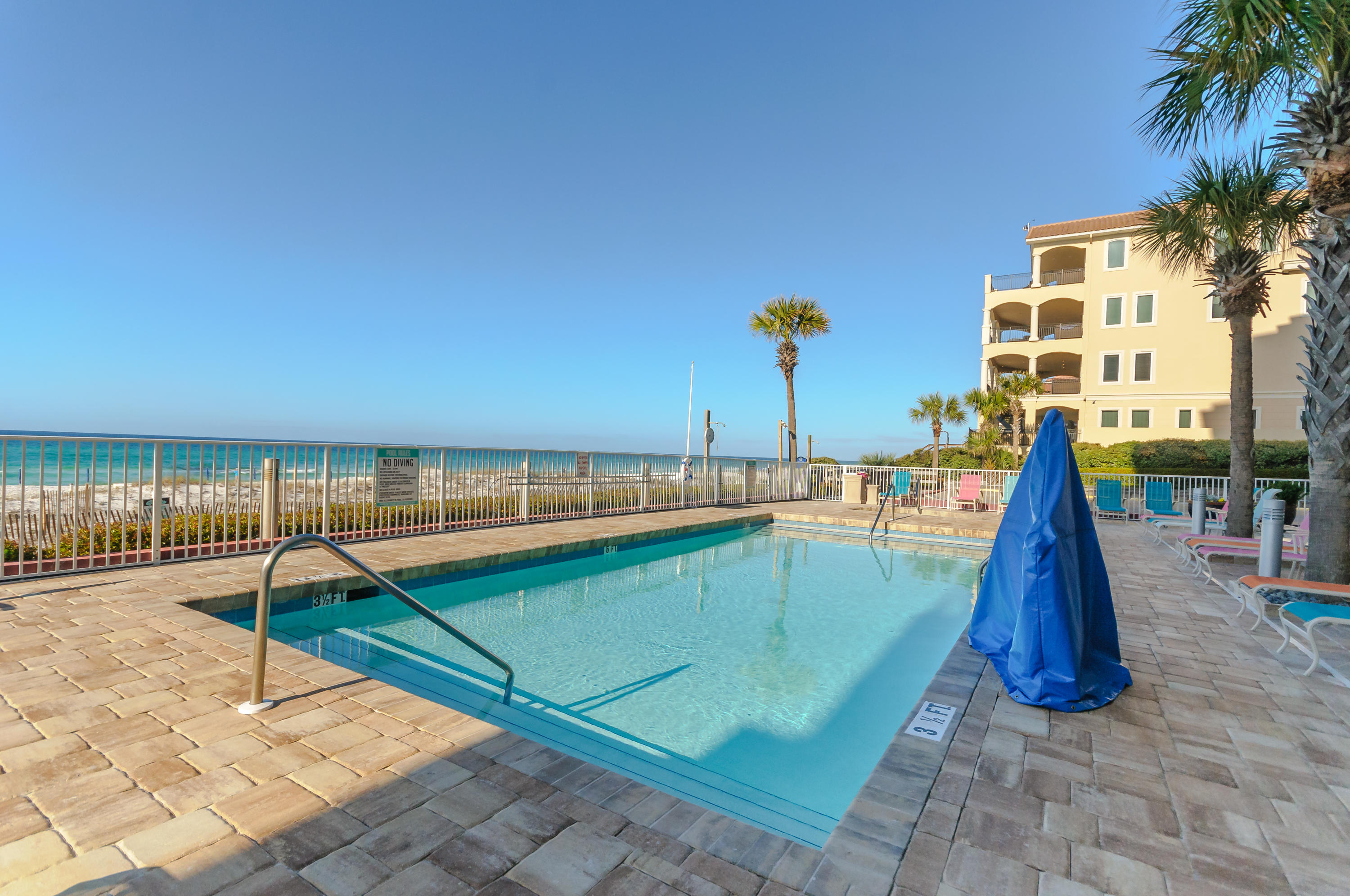 INN AT CRYSTAL BEACH (SUMMERCHASE CONDO) - Residential