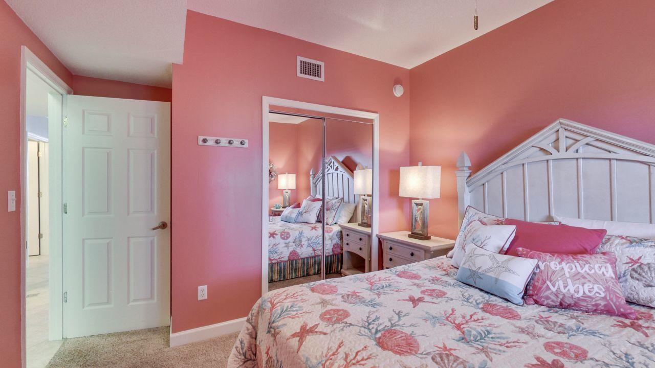 INN AT CRYSTAL BEACH (SUMMERCHASE CONDO) - Residential