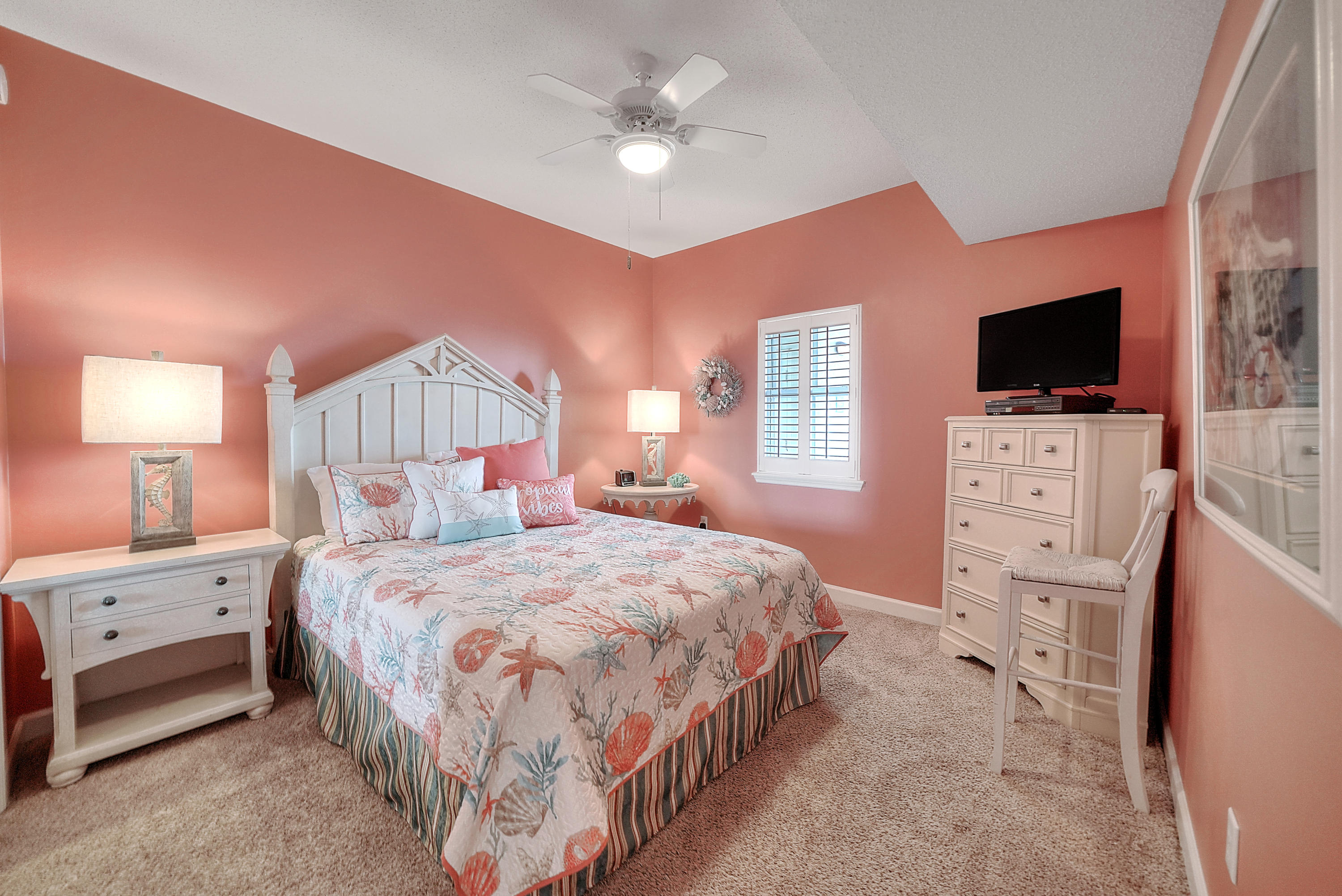 INN AT CRYSTAL BEACH (SUMMERCHASE CONDO) - Residential