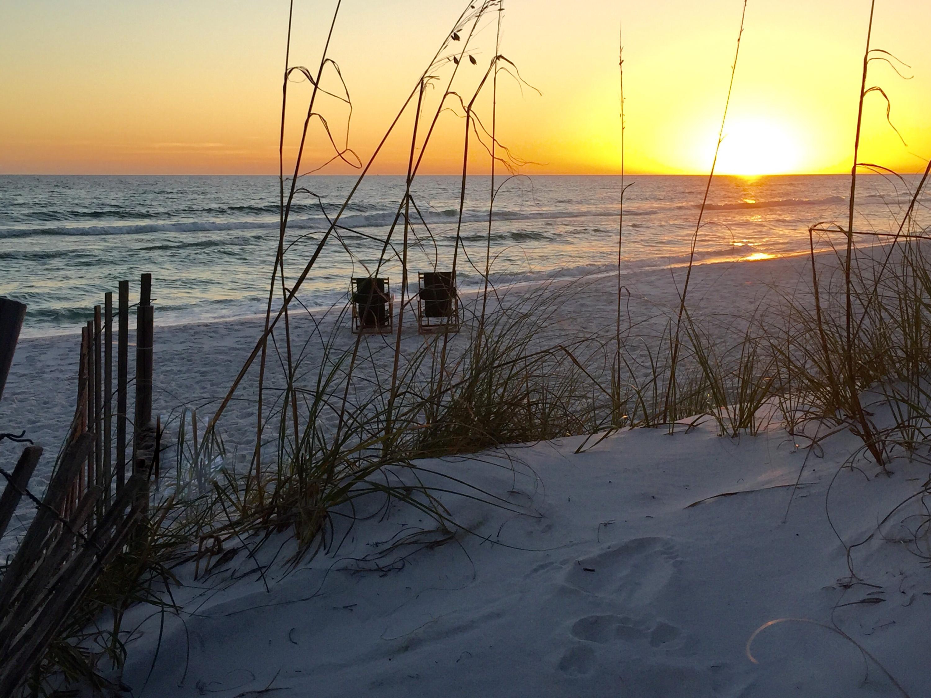 INN AT CRYSTAL BEACH (SUMMERCHASE CONDO) - Residential