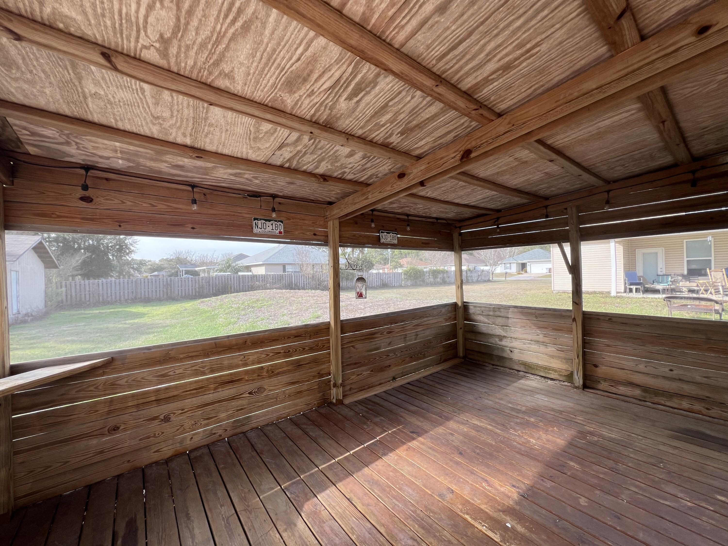 NAVARRE S/D 2ND ADDN - Residential