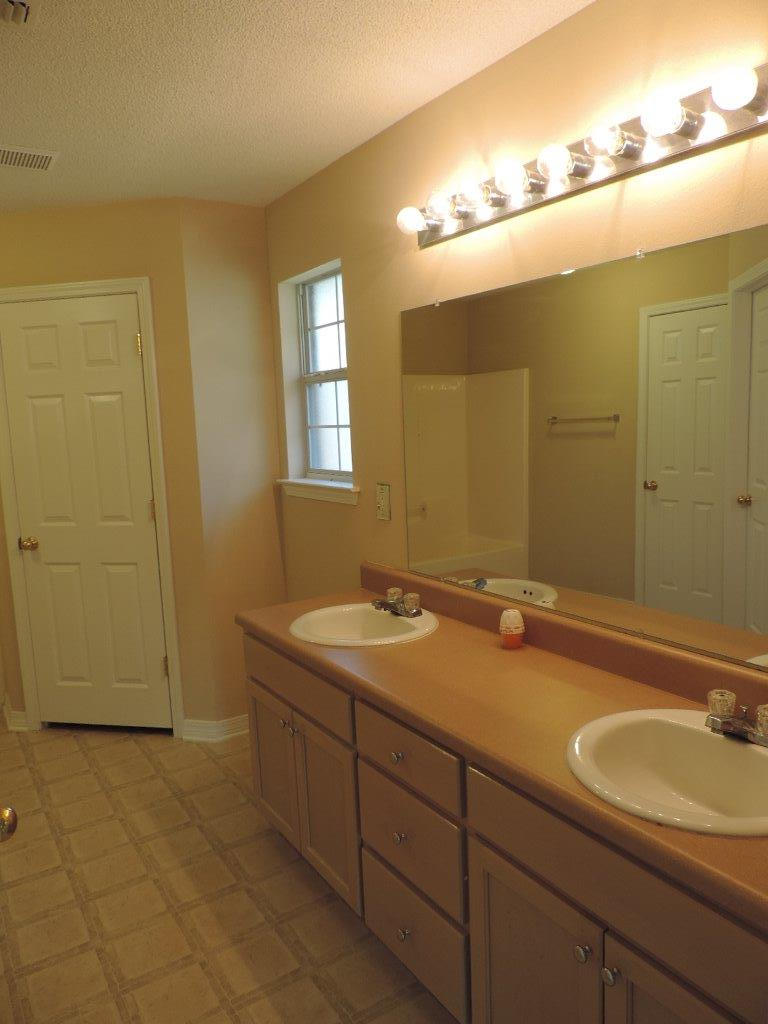 CREETWOOD PLACE - Residential