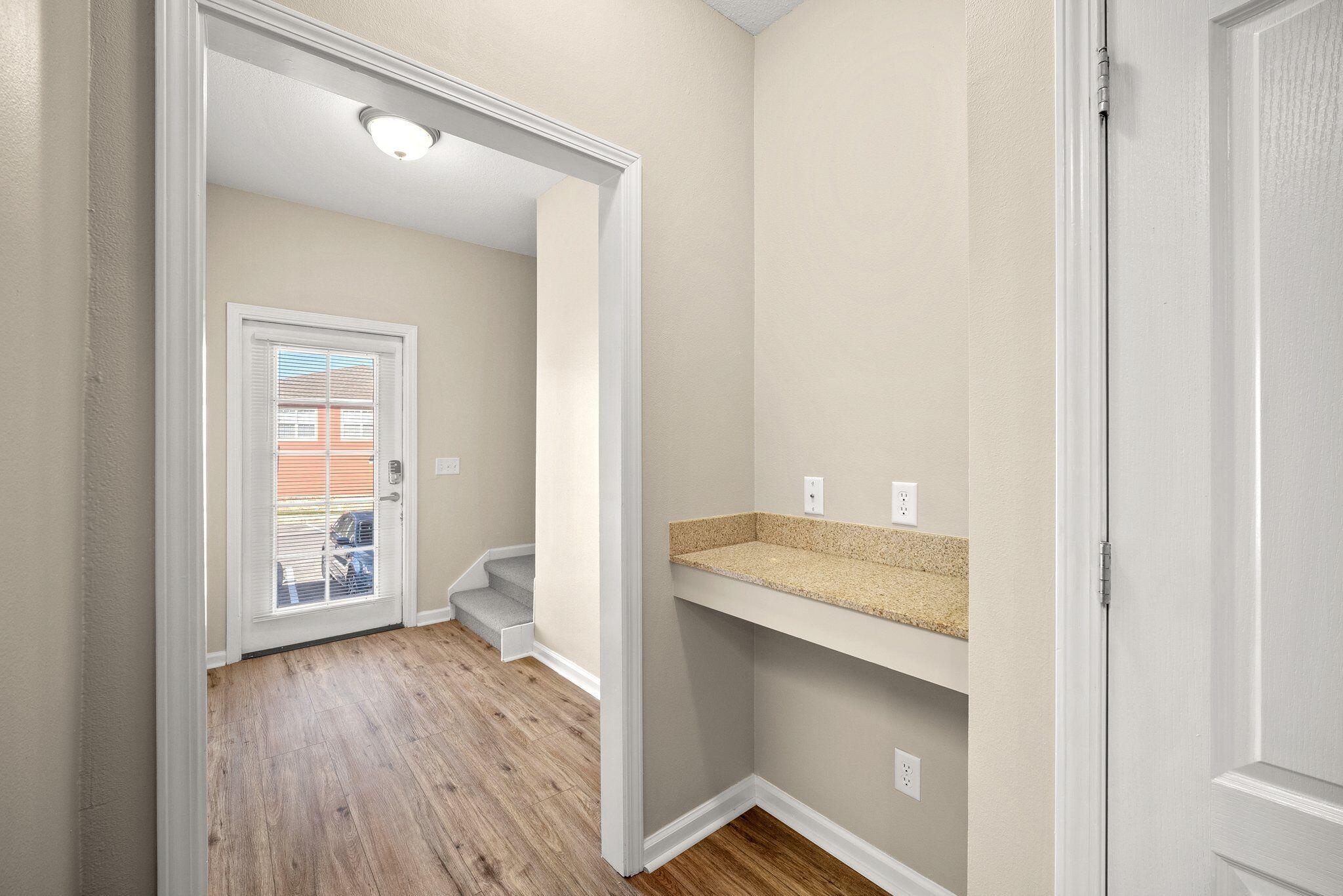 ARBOR LAKE PHASE 1 - Residential Lease