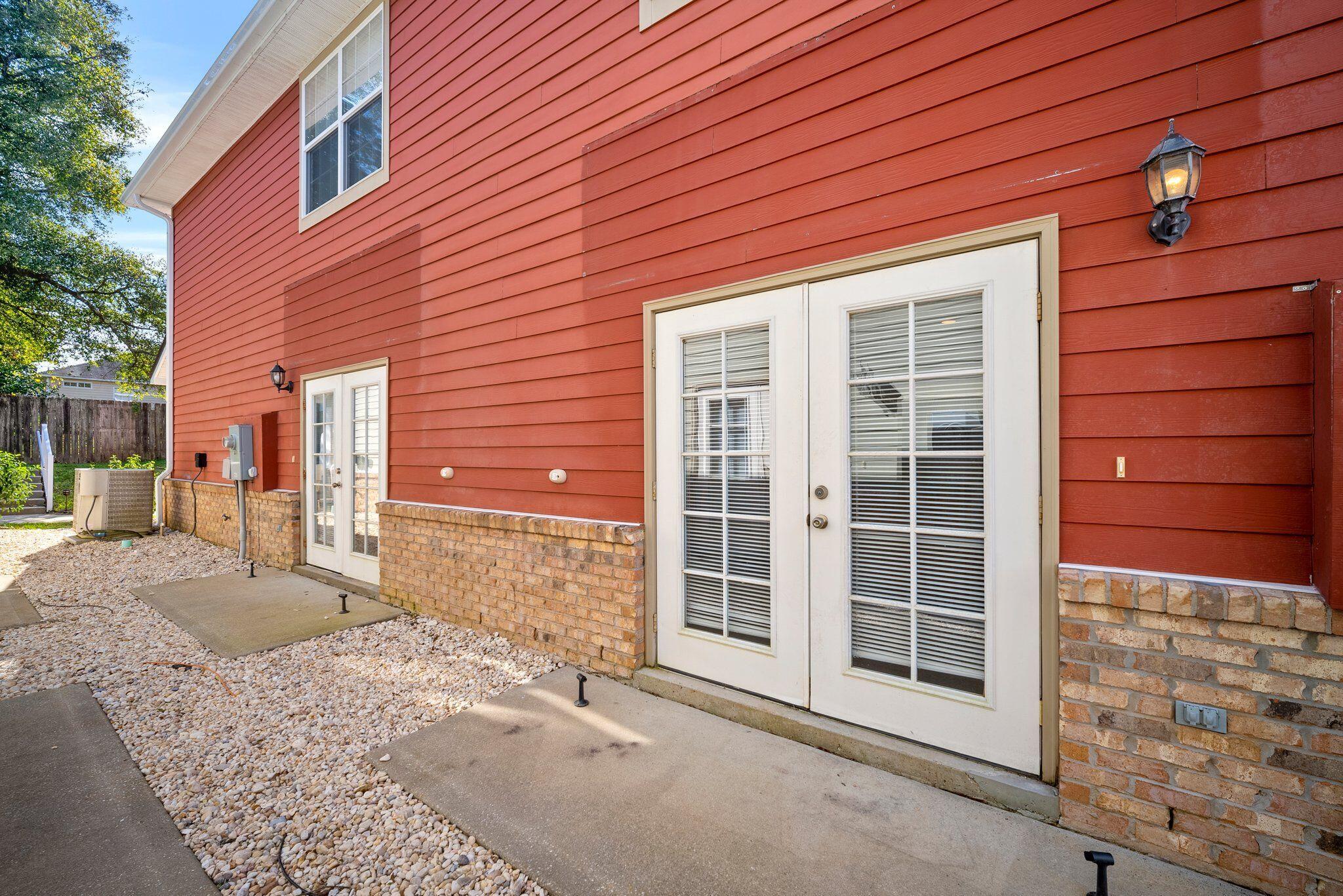 ARBOR LAKE PHASE 1 - Residential Lease