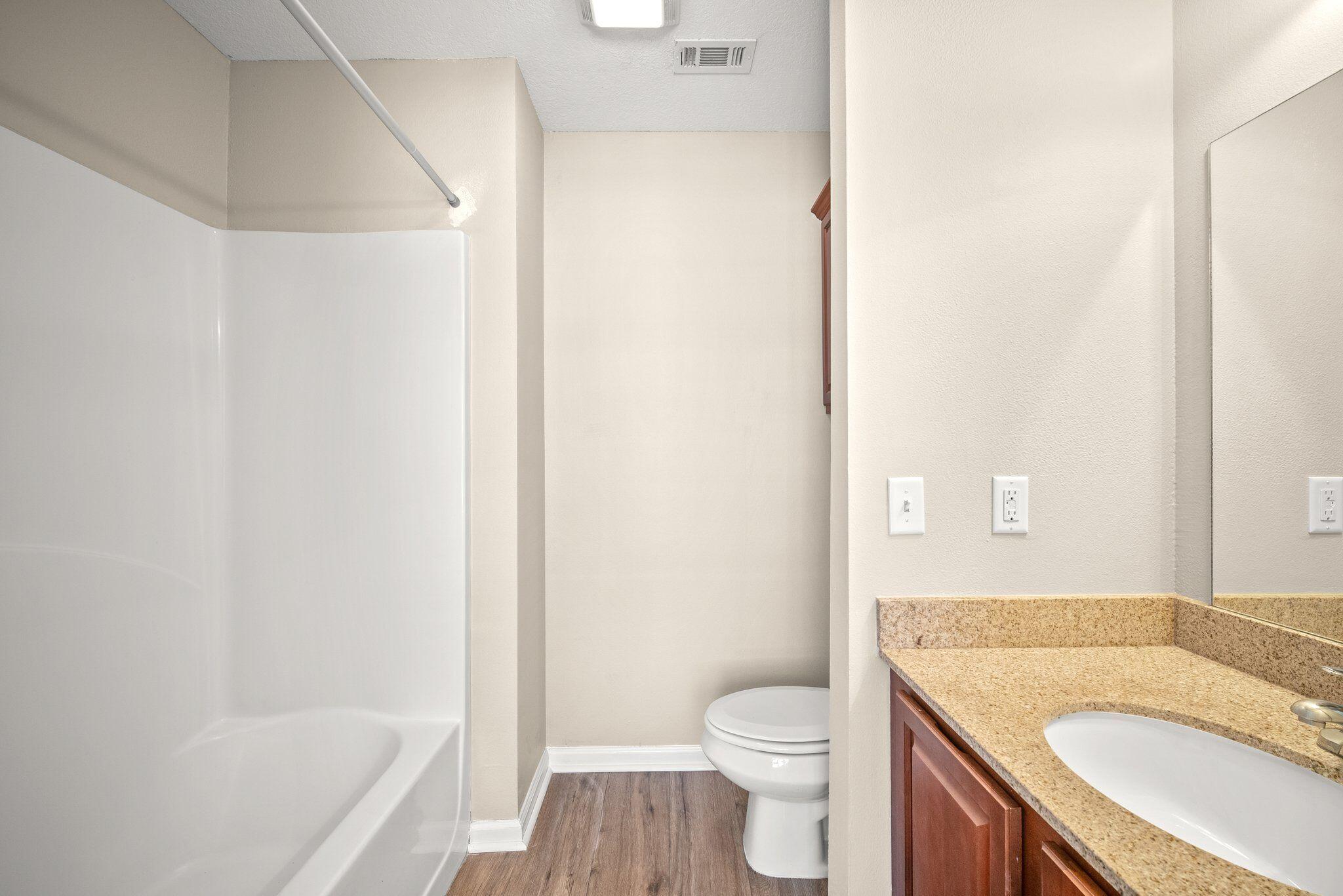 ARBOR LAKE PHASE 1 - Residential Lease