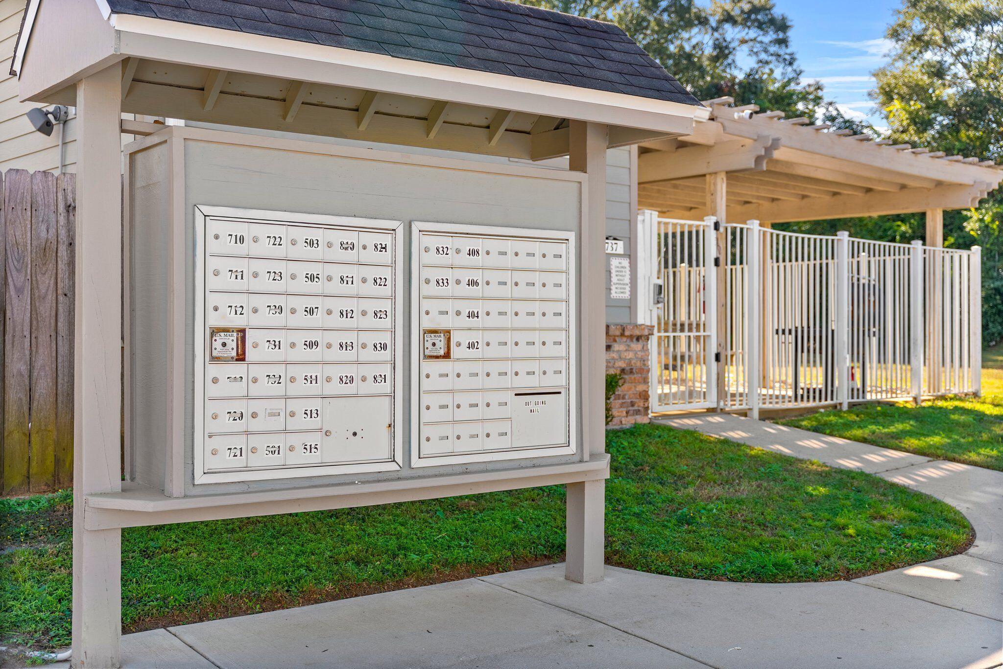 ARBOR LAKE PHASE 1 - Residential Lease