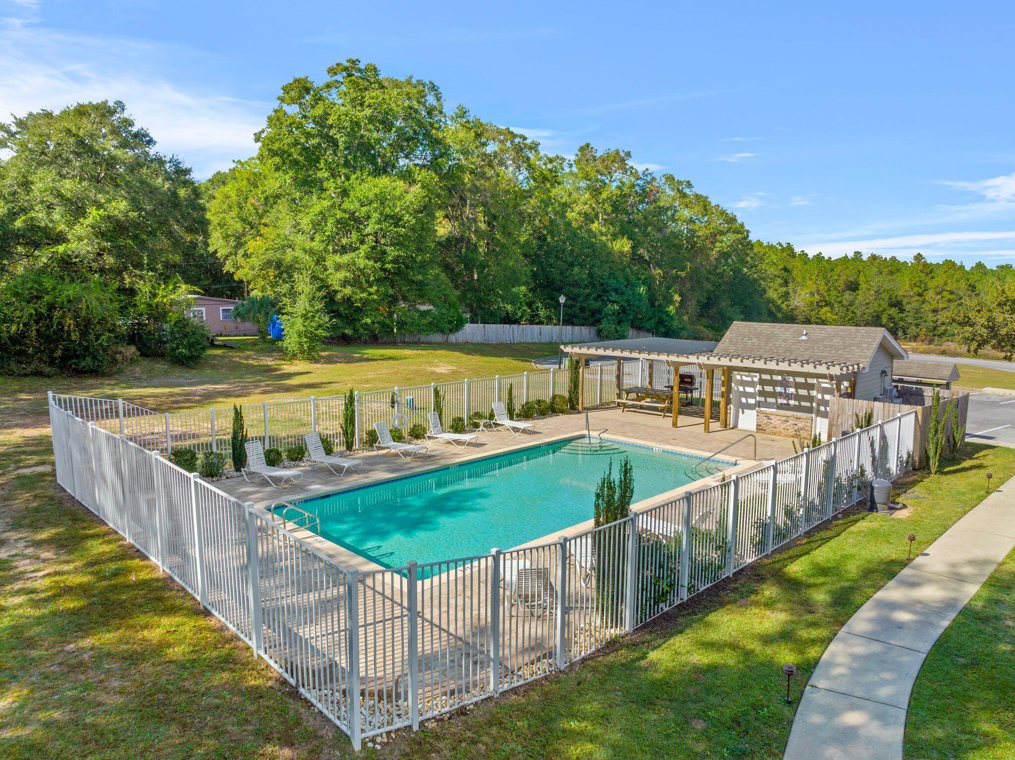 ARBOR LAKE PHASE 1 - Residential Lease