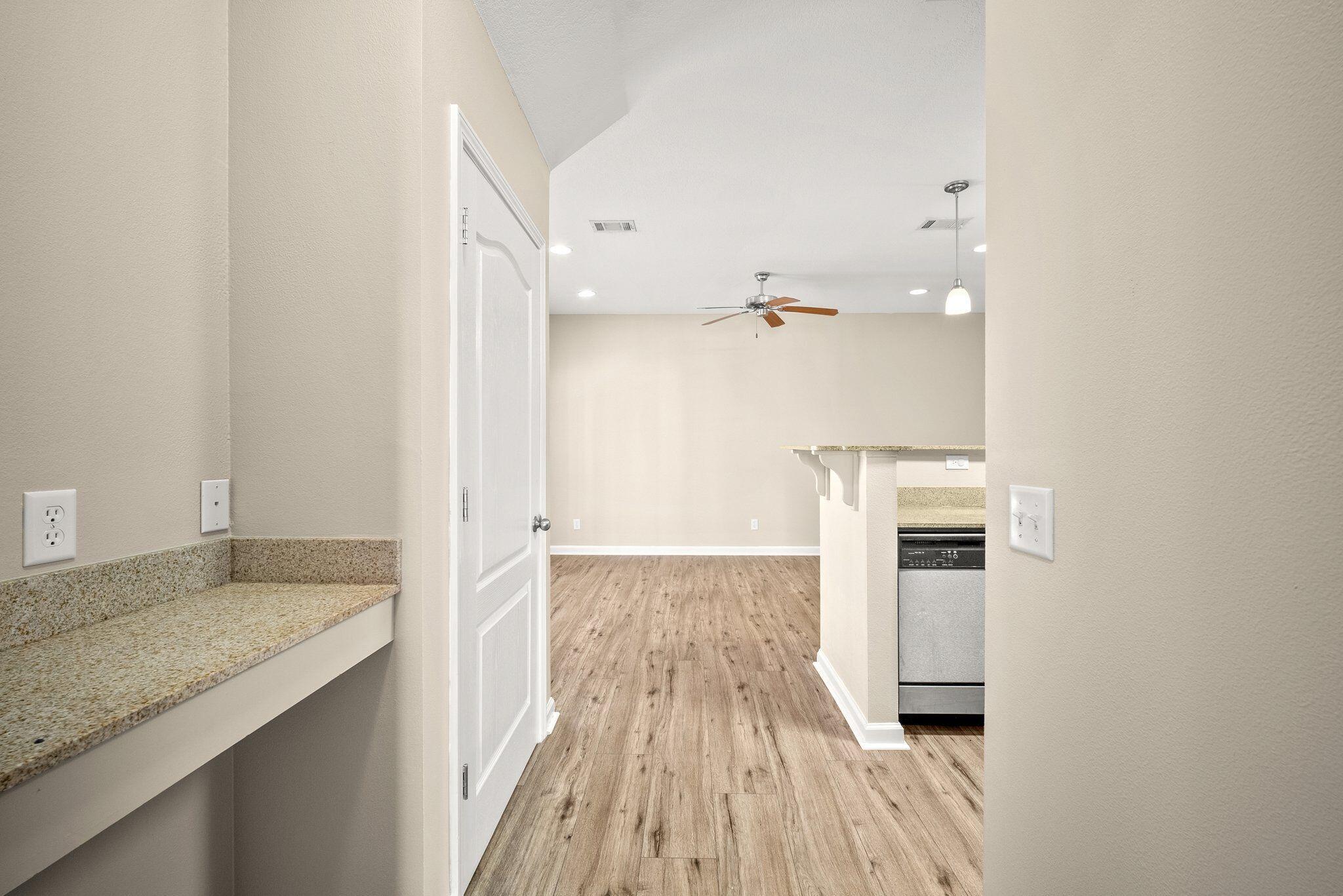 ARBOR LAKE PHASE 1 - Residential Lease