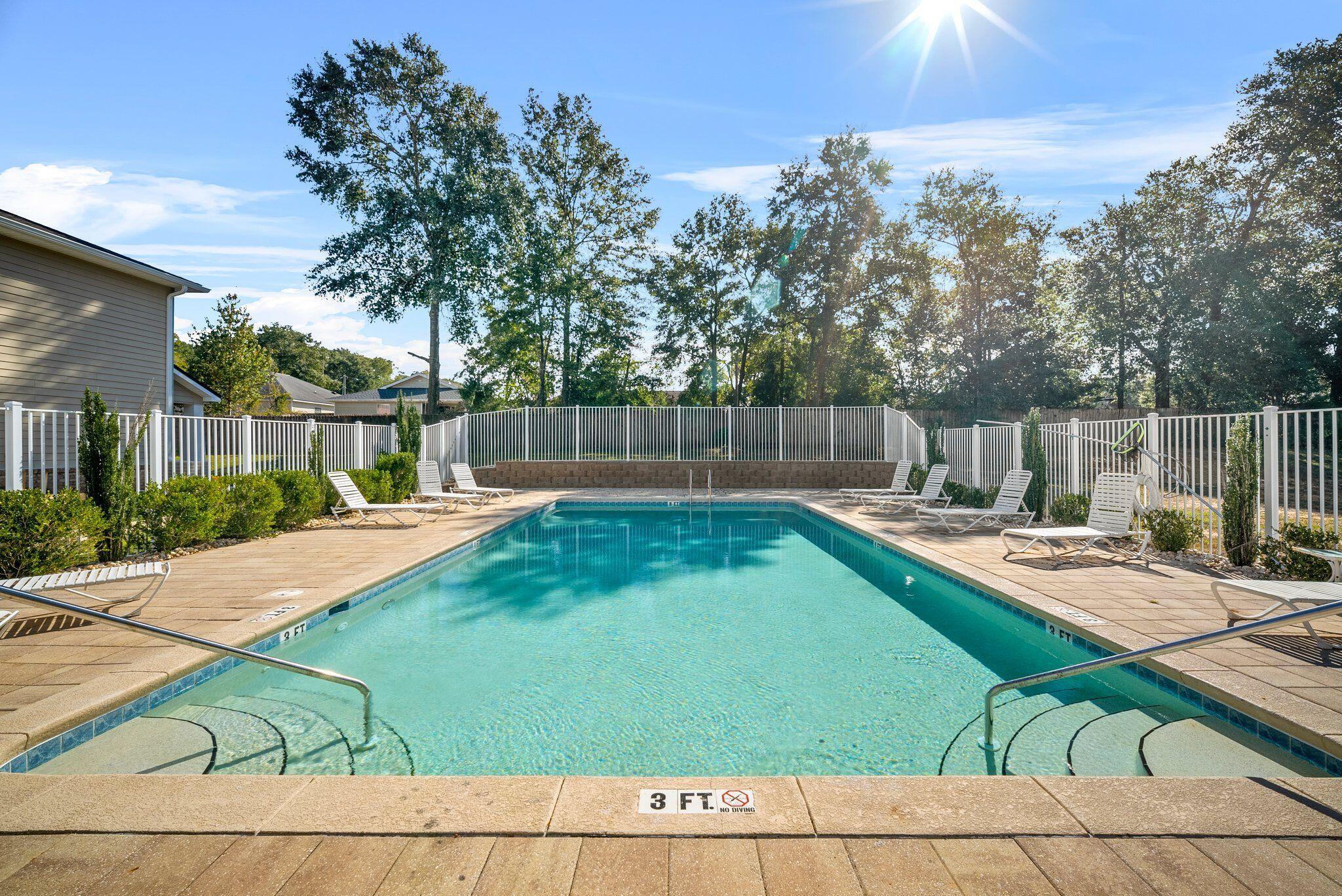 ARBOR LAKE PHASE 1 - Residential Lease