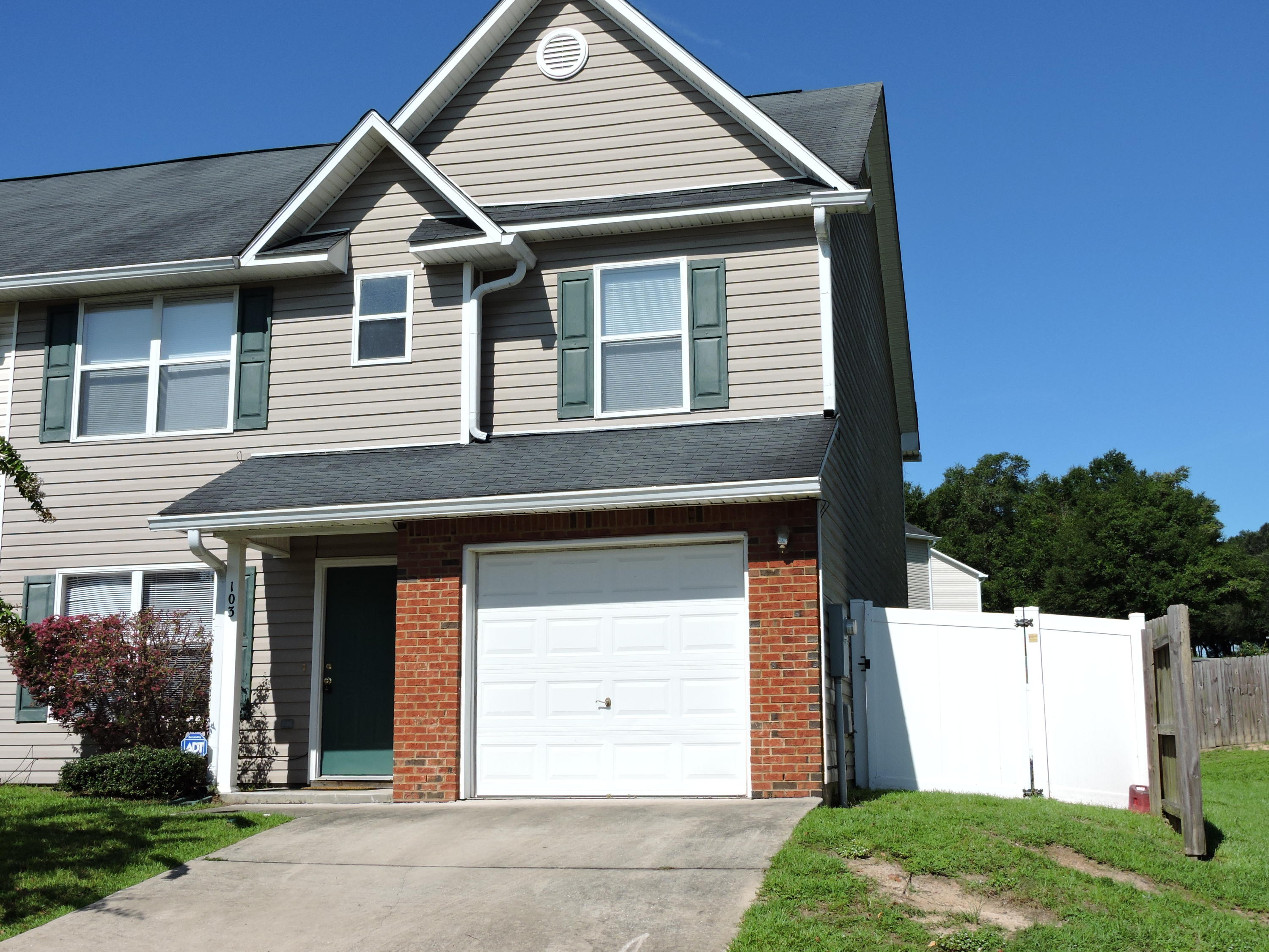 STILLWELL ESTATES - Residential Lease