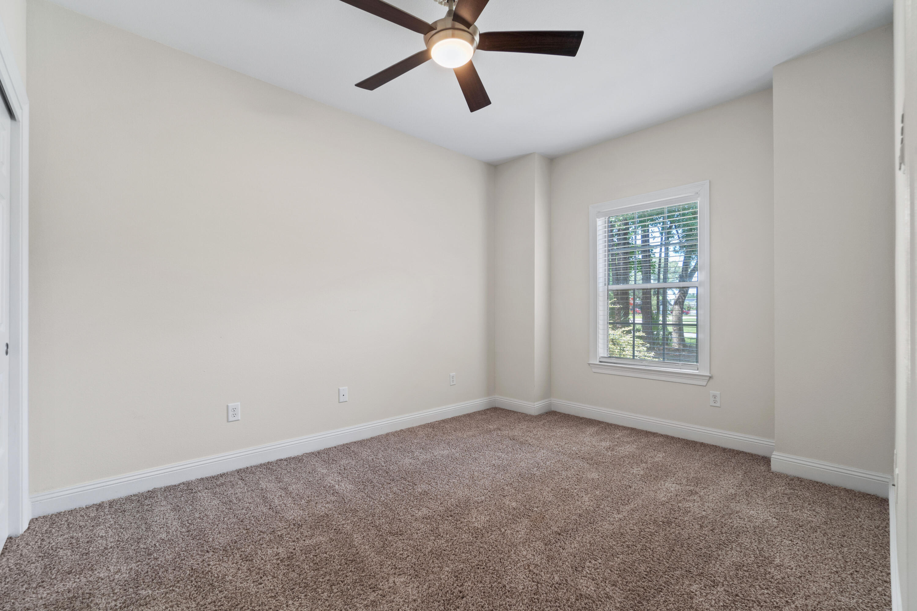 PORT DIXIE LOTS 27 & 28 BLK 61 - Residential
