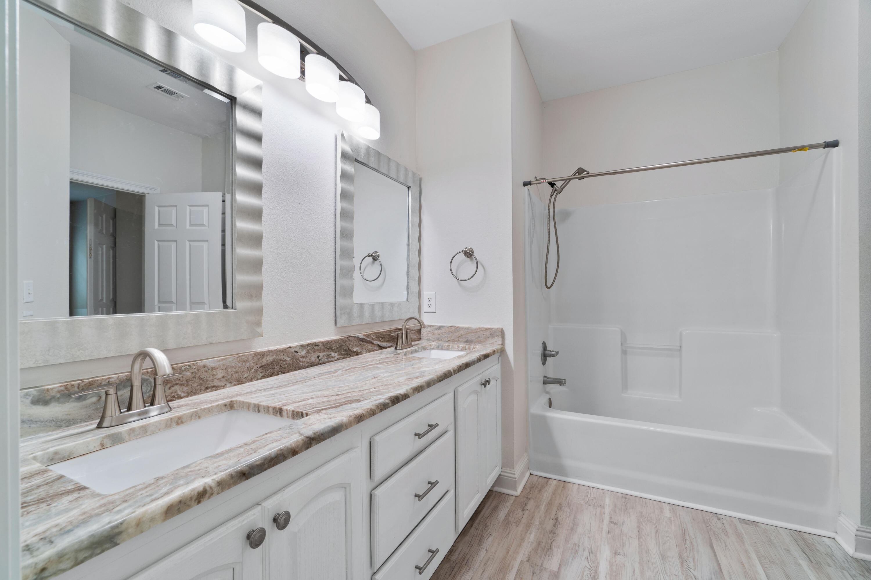 PORT DIXIE LOTS 27 & 28 BLK 61 - Residential