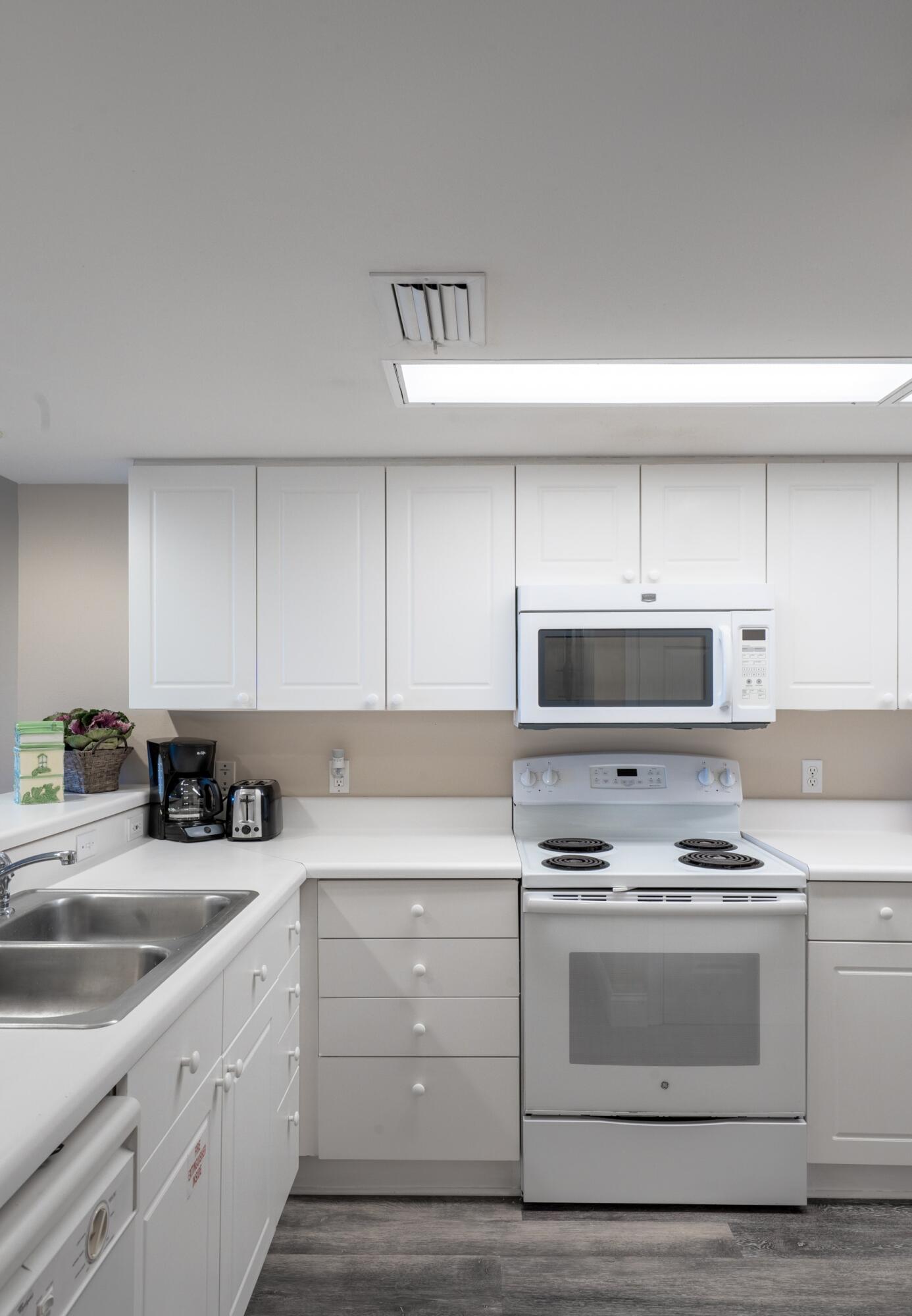 SEACREST CONDOMINIUMS - Residential