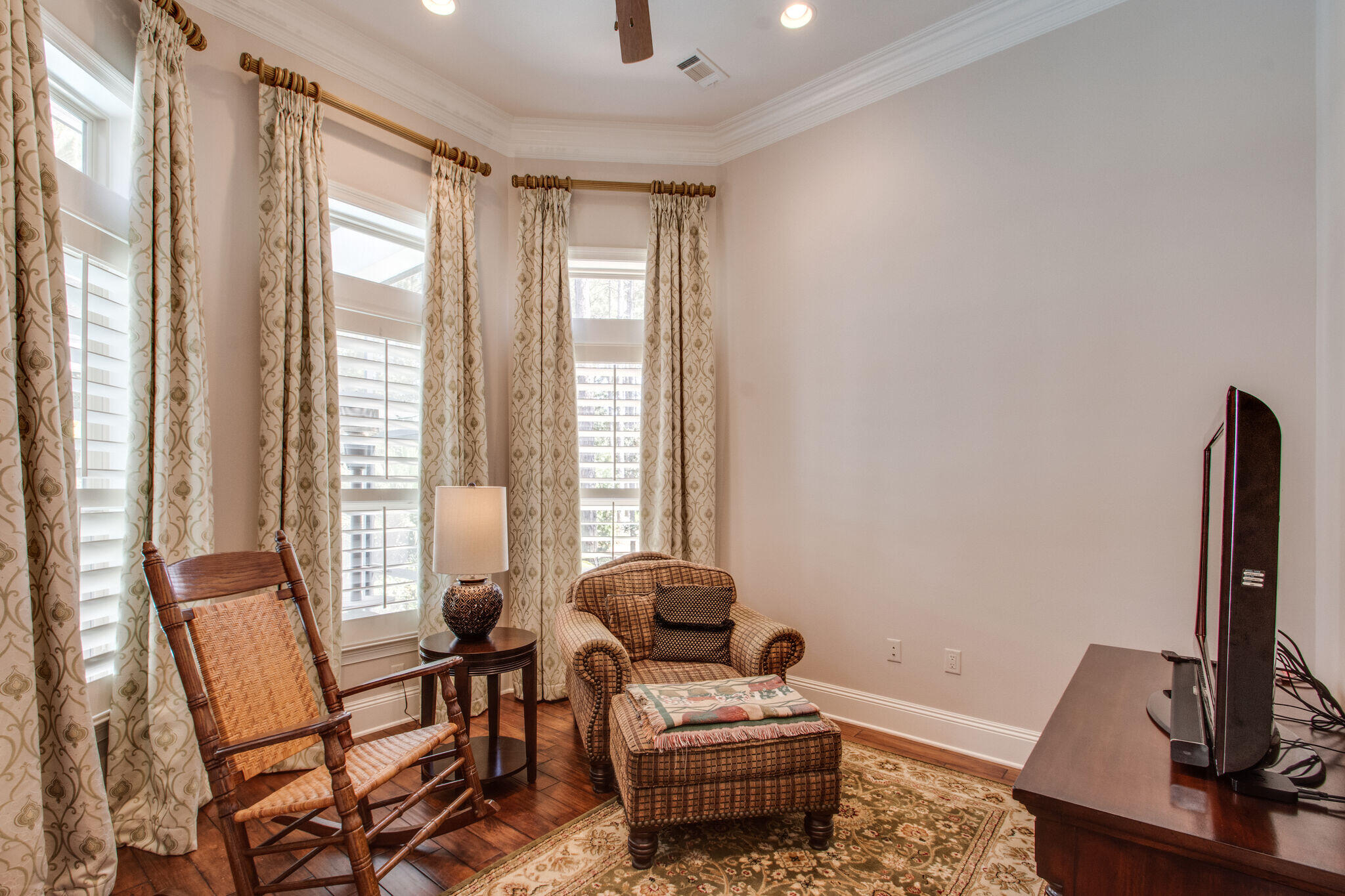 BURNT PINE - Residential