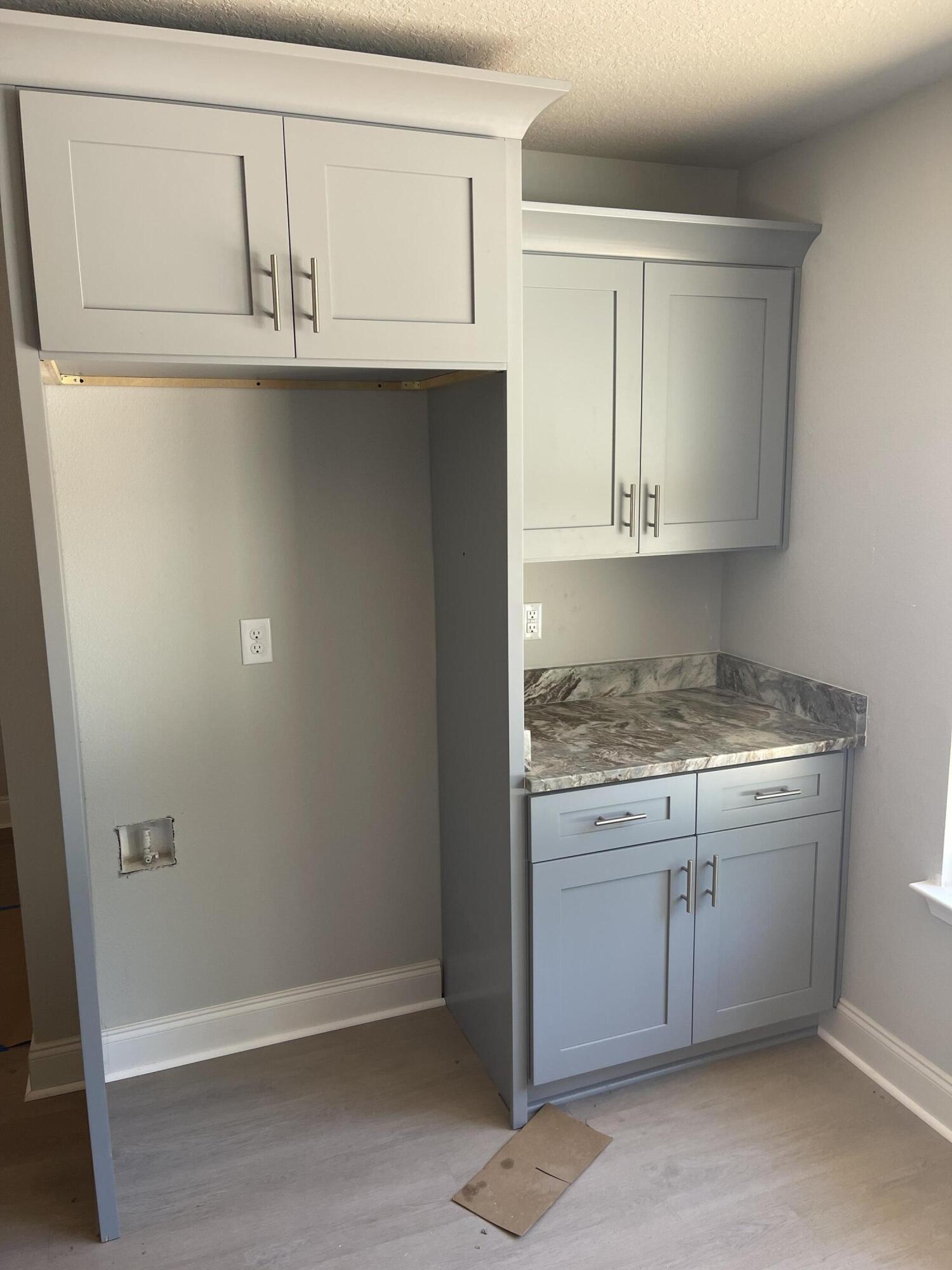 CRESCENT SHORES - Residential