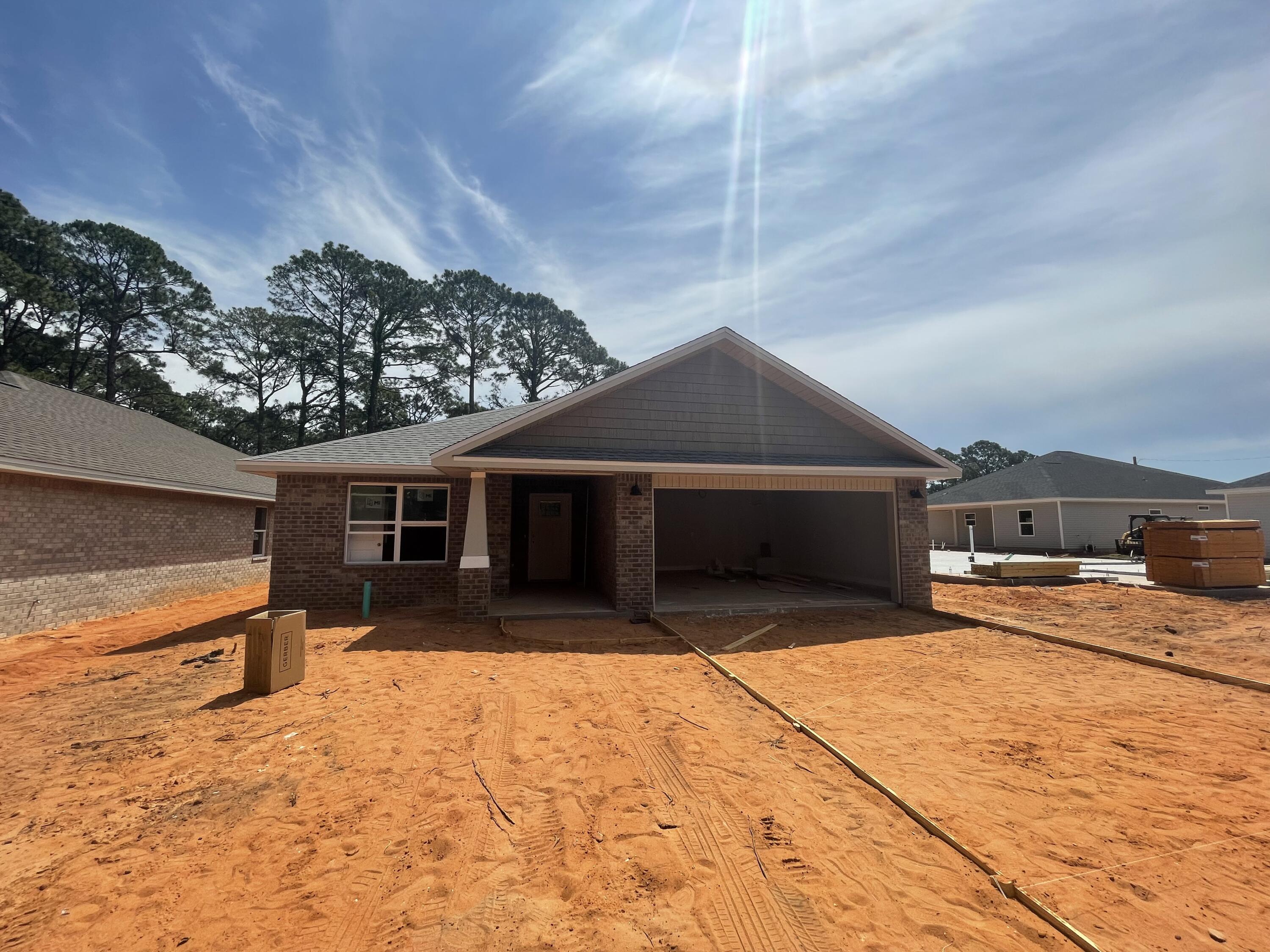 CRESCENT SHORES - Residential