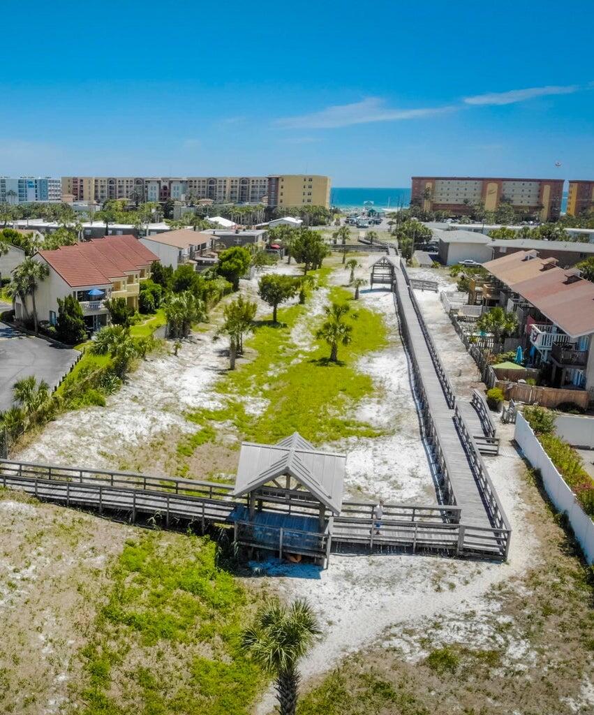 PALM COURT YACHT CLUB - Residential