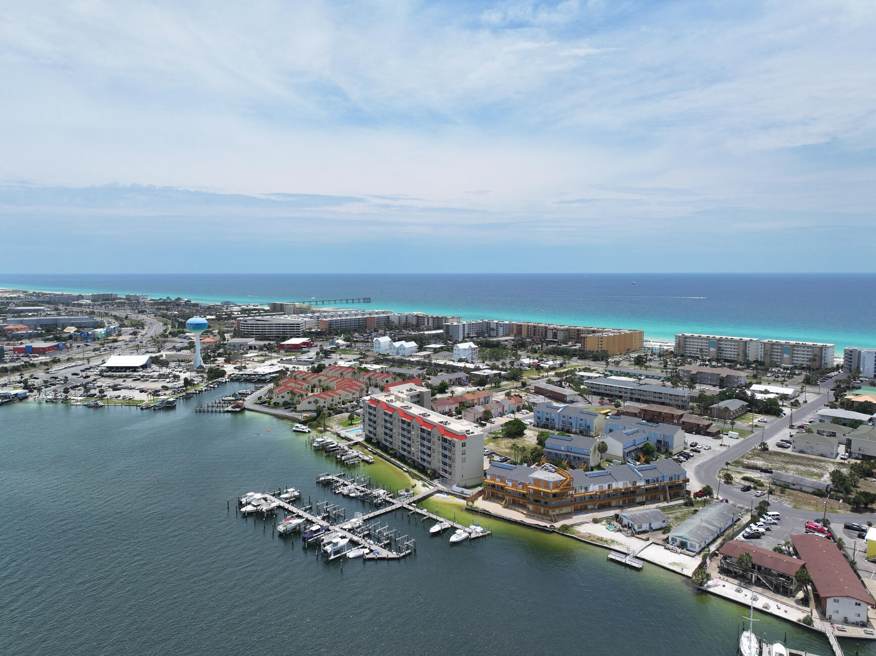 PALM COURT YACHT CLUB - Residential
