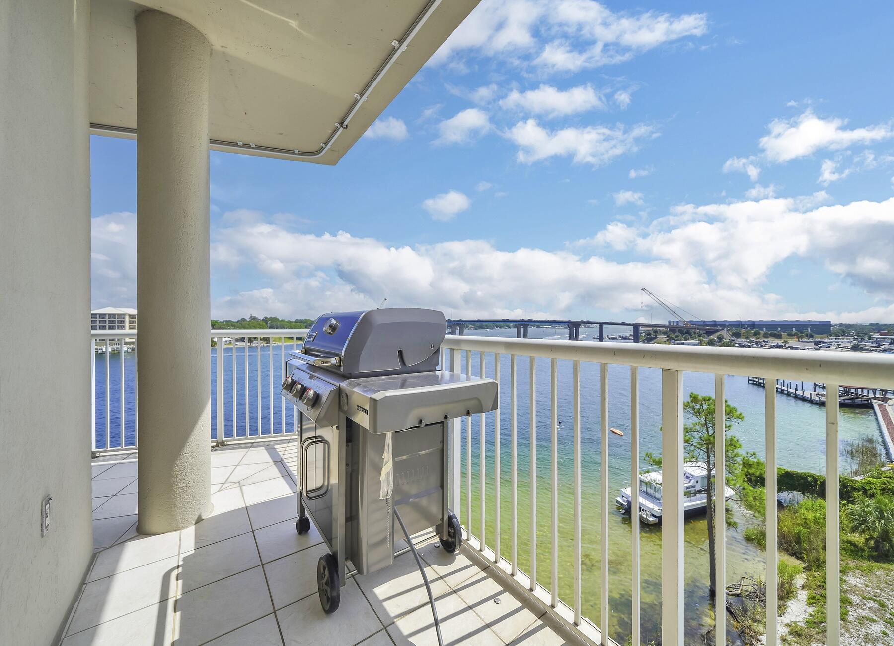 PALM COURT YACHT CLUB - Residential