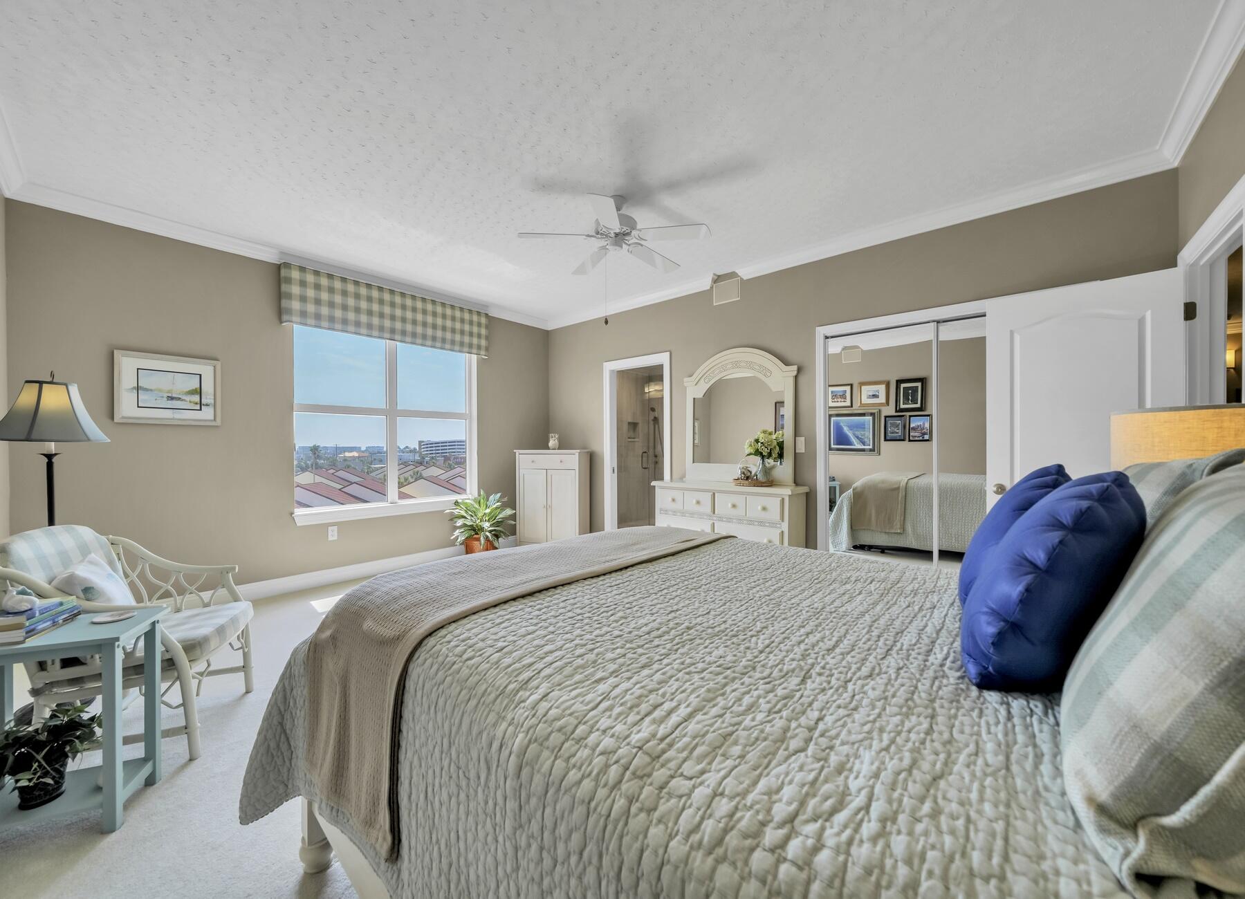 PALM COURT YACHT CLUB - Residential