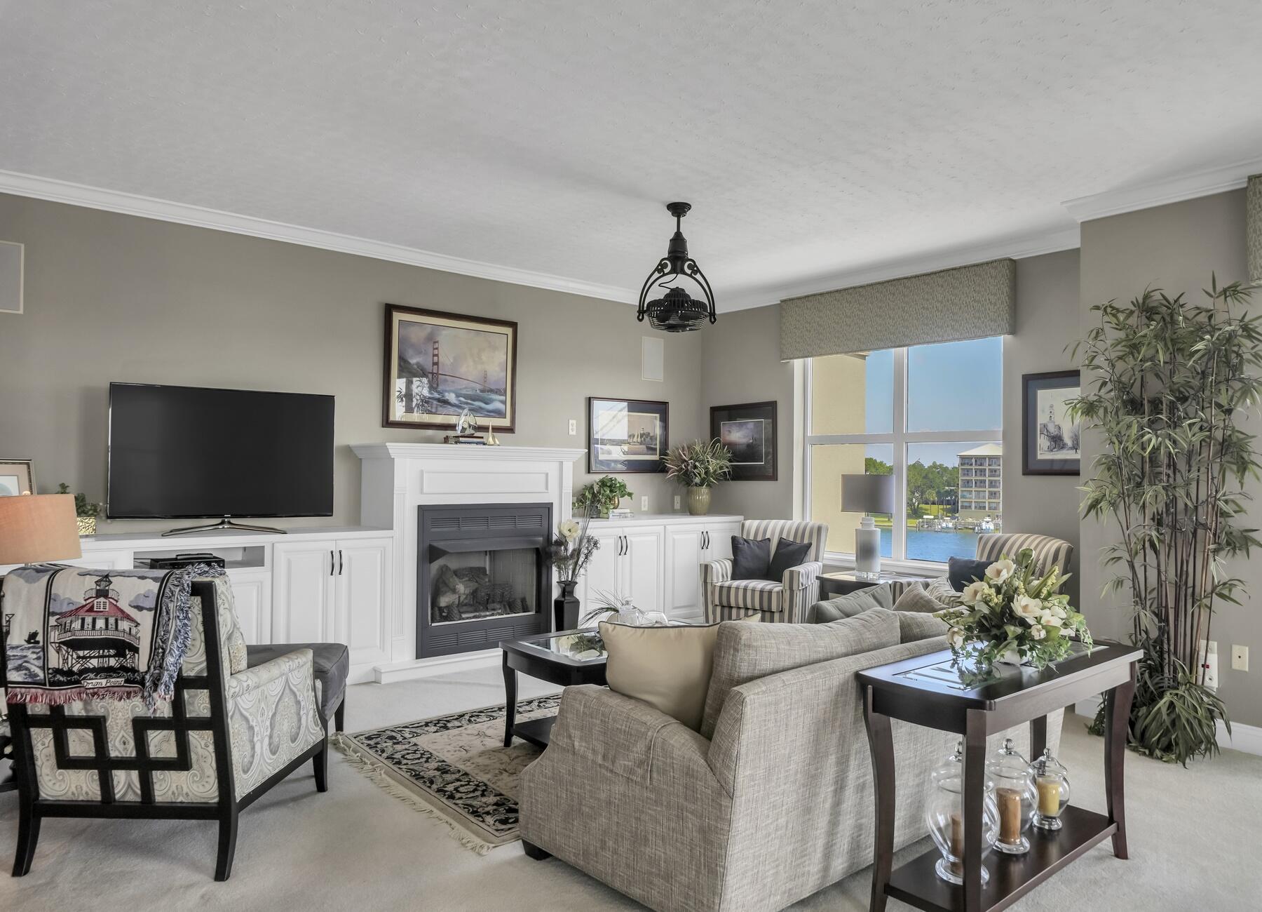 PALM COURT YACHT CLUB - Residential