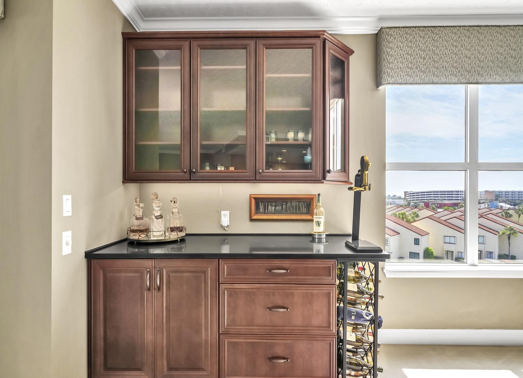 PALM COURT YACHT CLUB - Residential