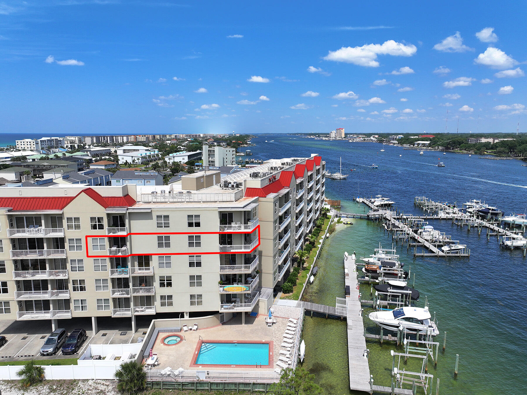 PALM COURT YACHT CLUB - Residential
