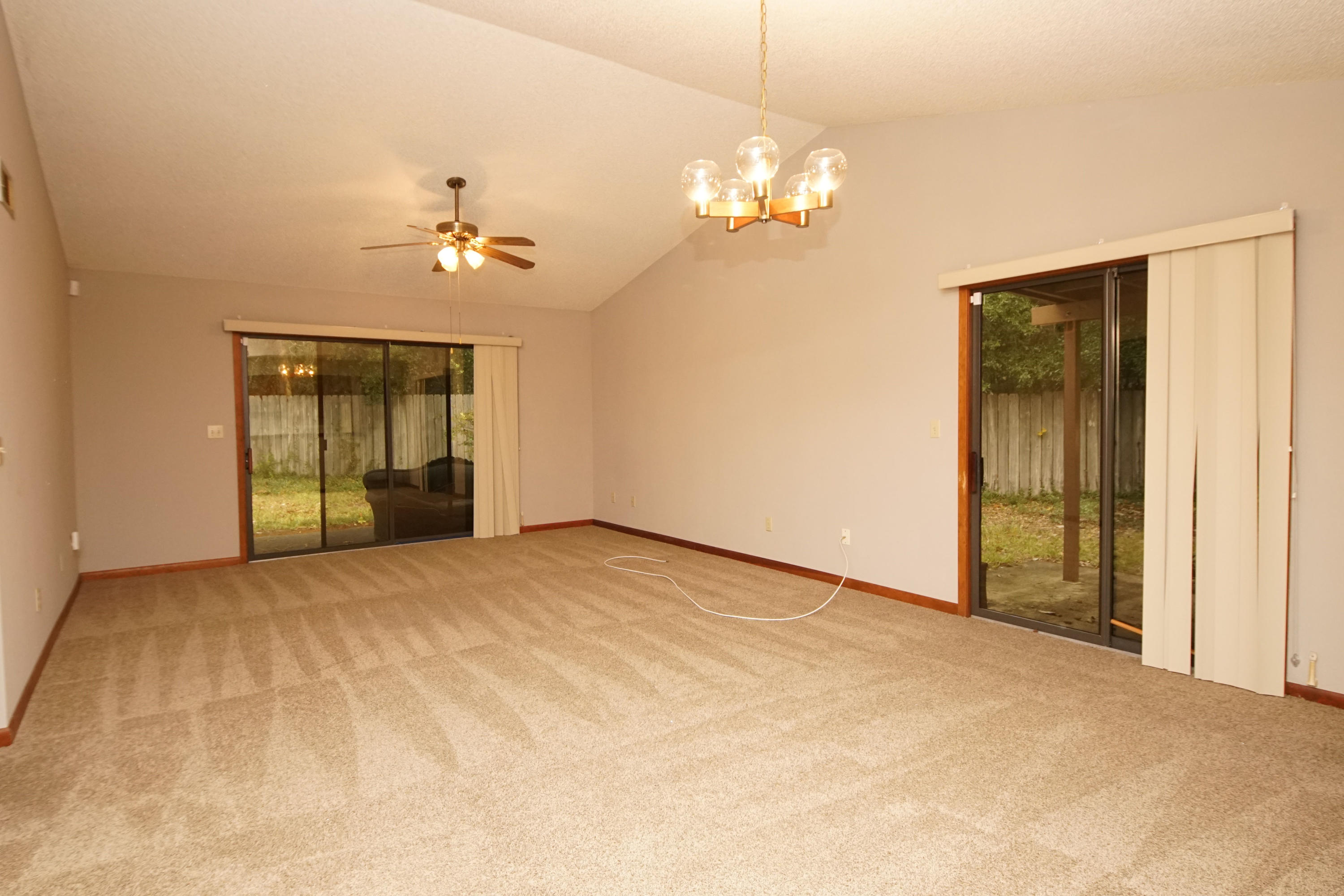 CEDAR RIDGE - Residential