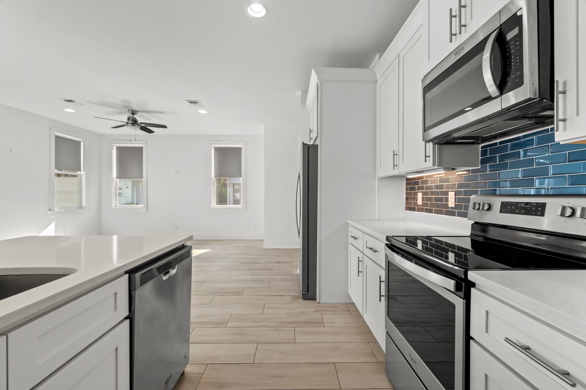 LIGHTHOUSE POINTE - Residential Lease