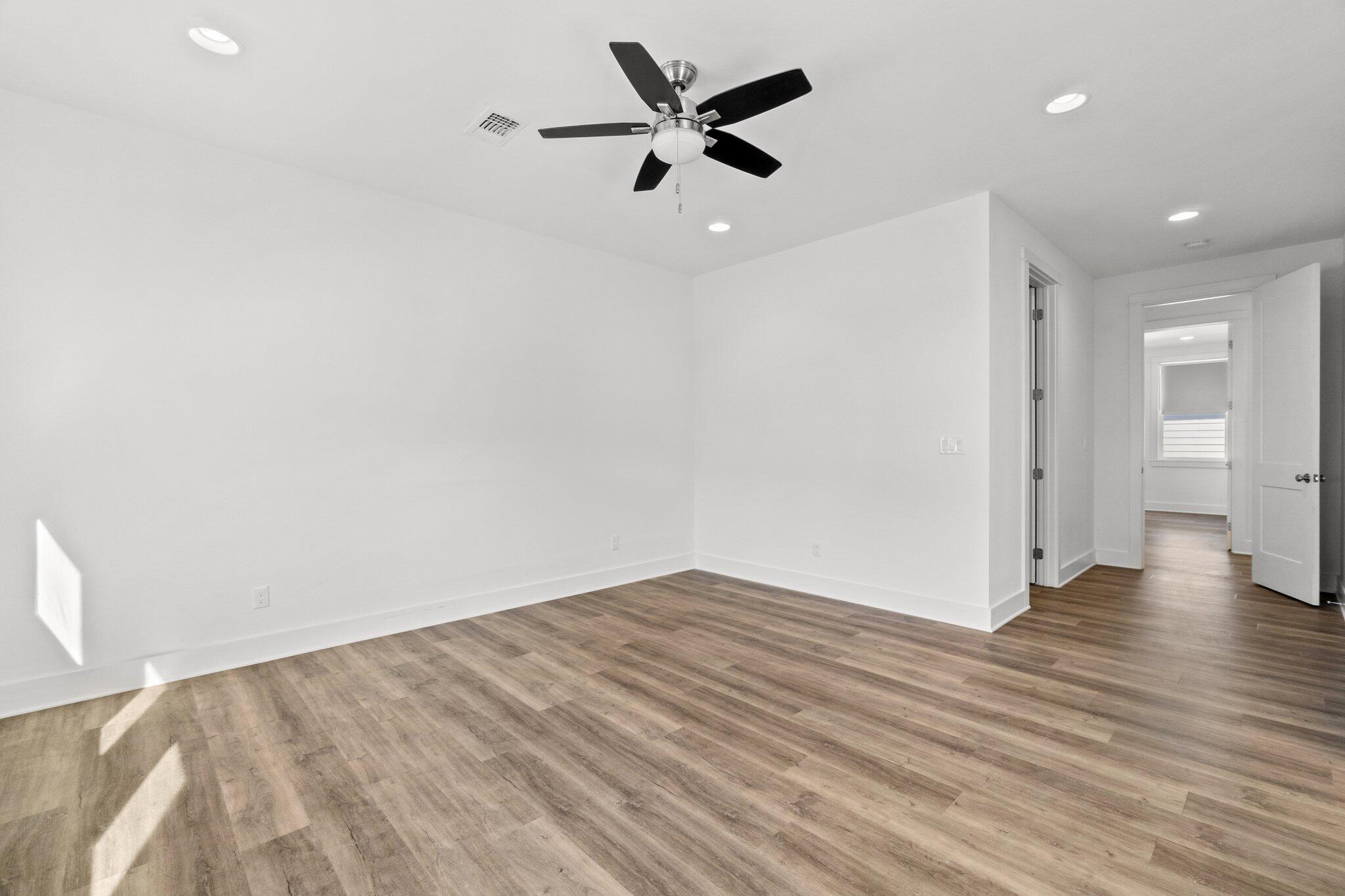 LIGHTHOUSE POINTE - Residential Lease