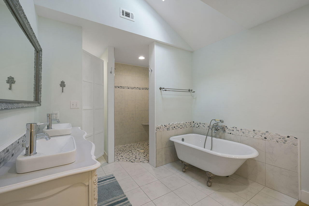 GULF PINES - Residential