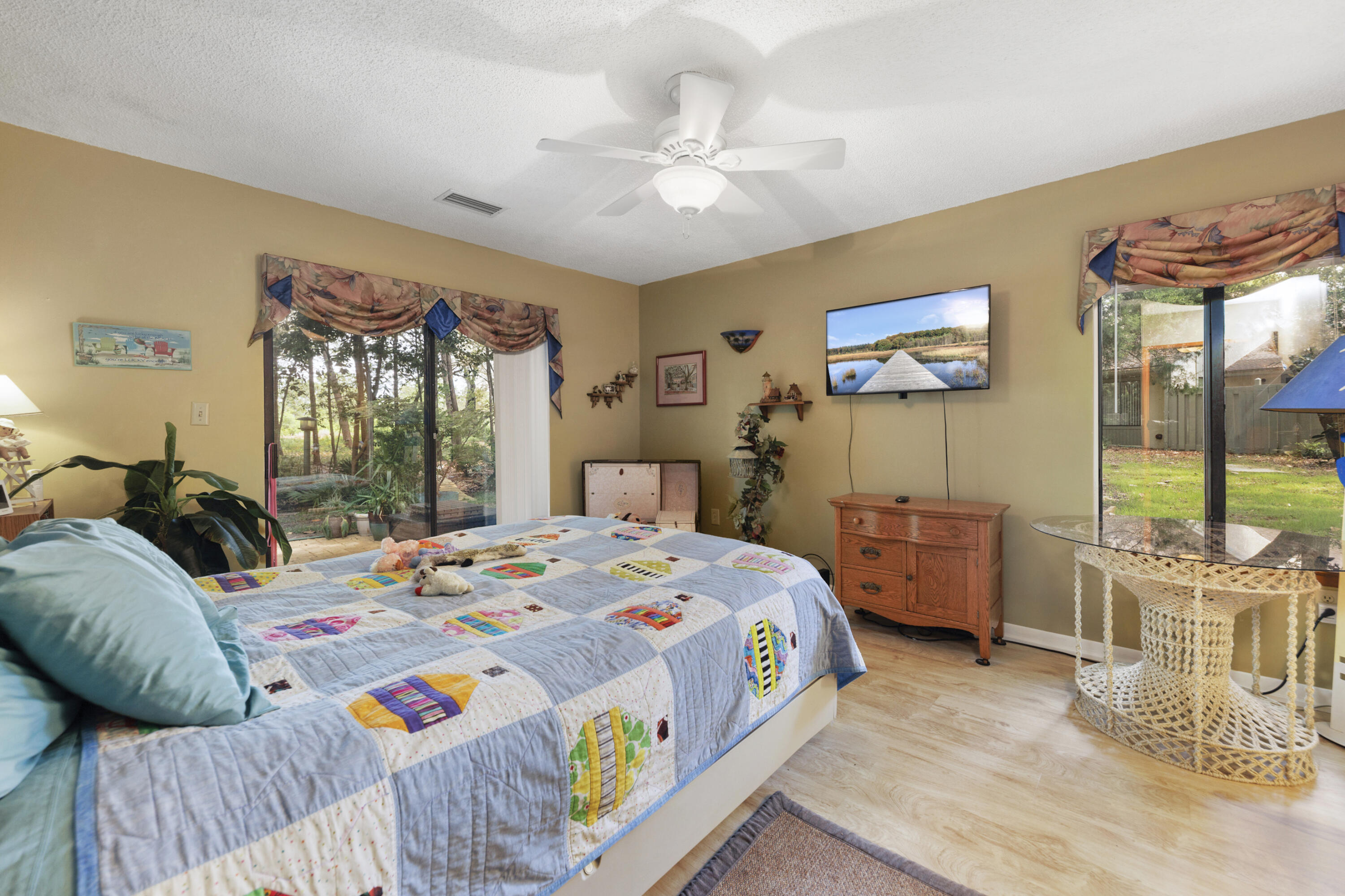 ROYAL OAK VILLAS BLUEWATER BAY - Residential