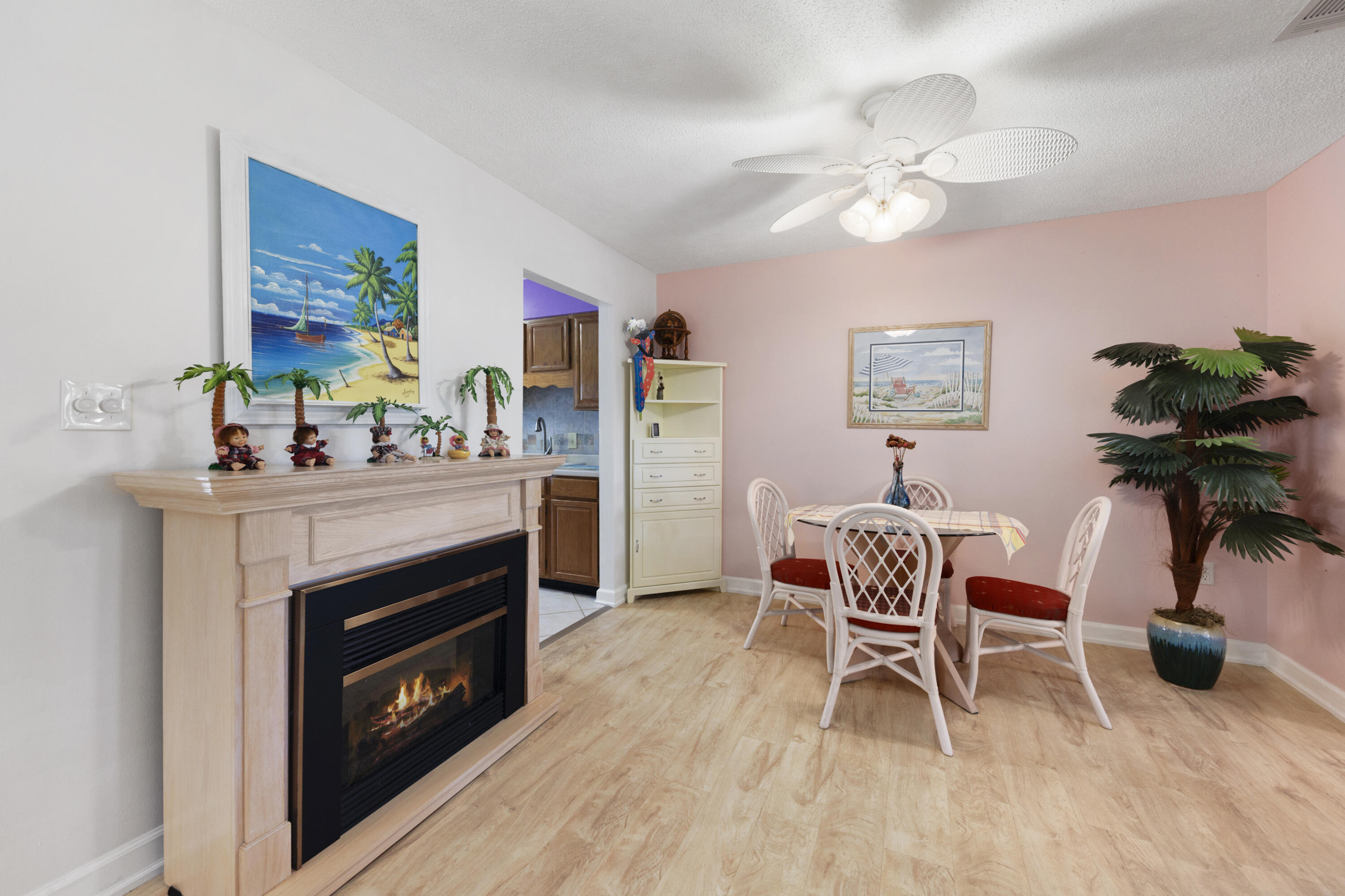 ROYAL OAK VILLAS BLUEWATER BAY - Residential