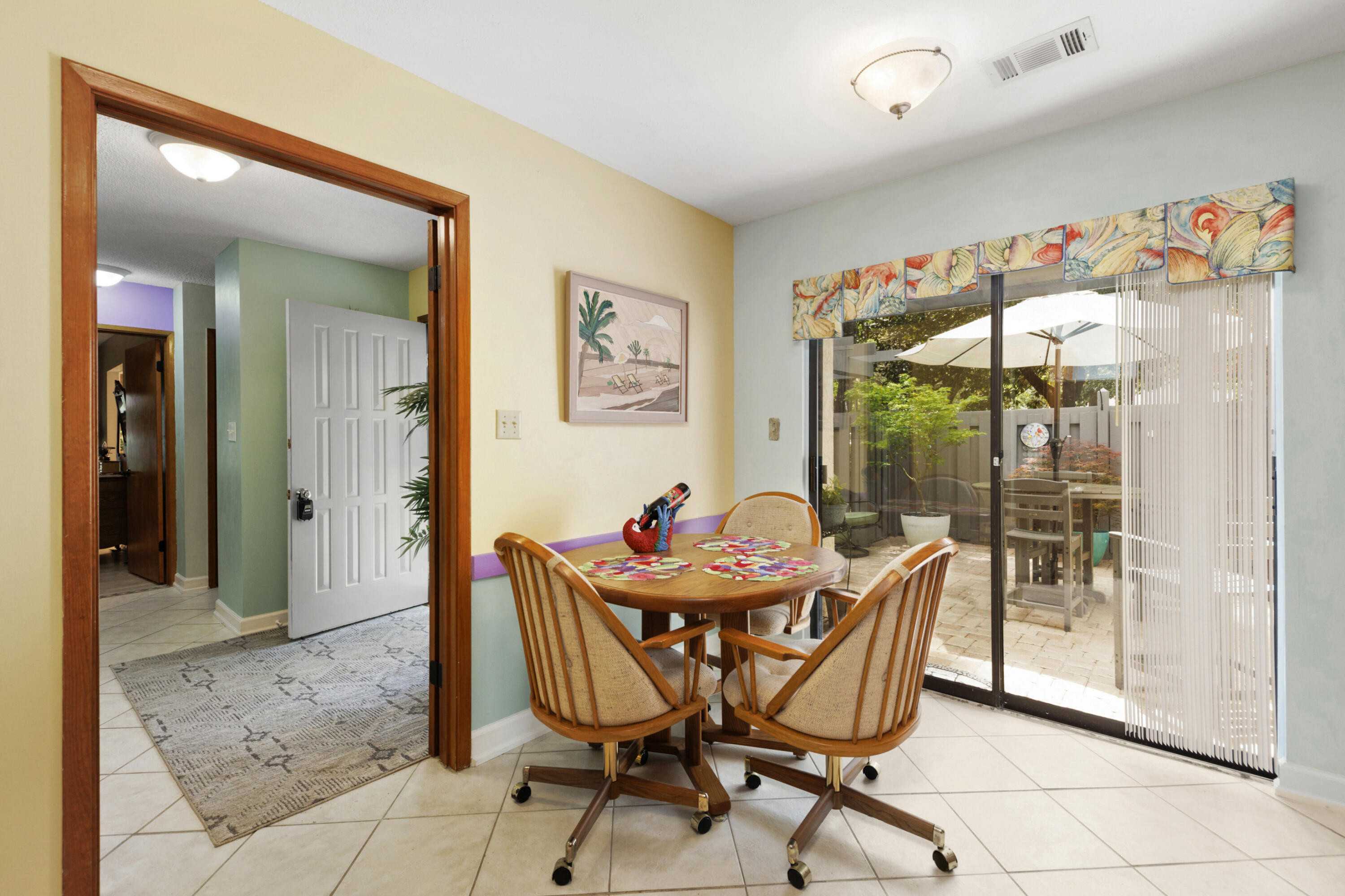 ROYAL OAK VILLAS BLUEWATER BAY - Residential