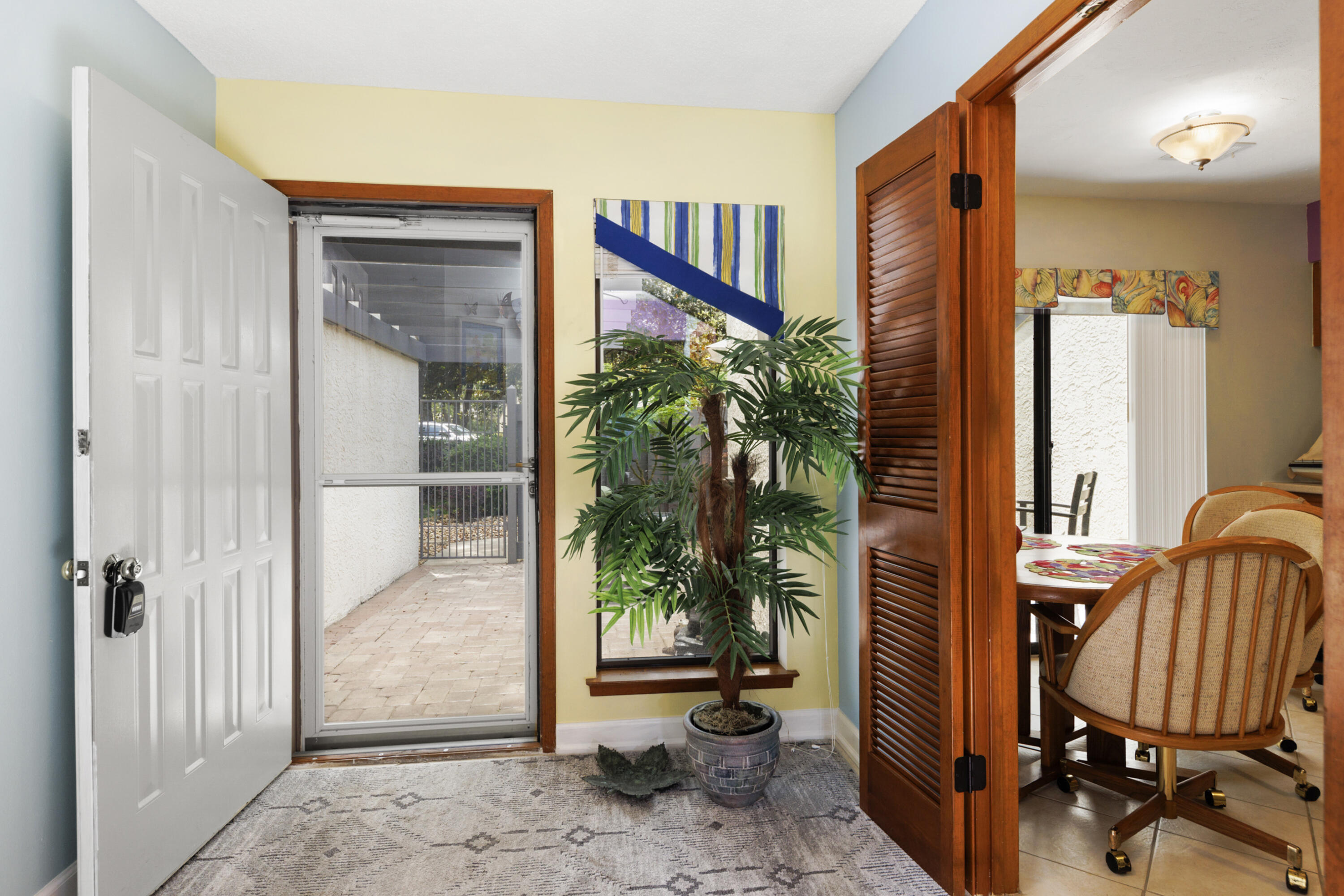 ROYAL OAK VILLAS BLUEWATER BAY - Residential