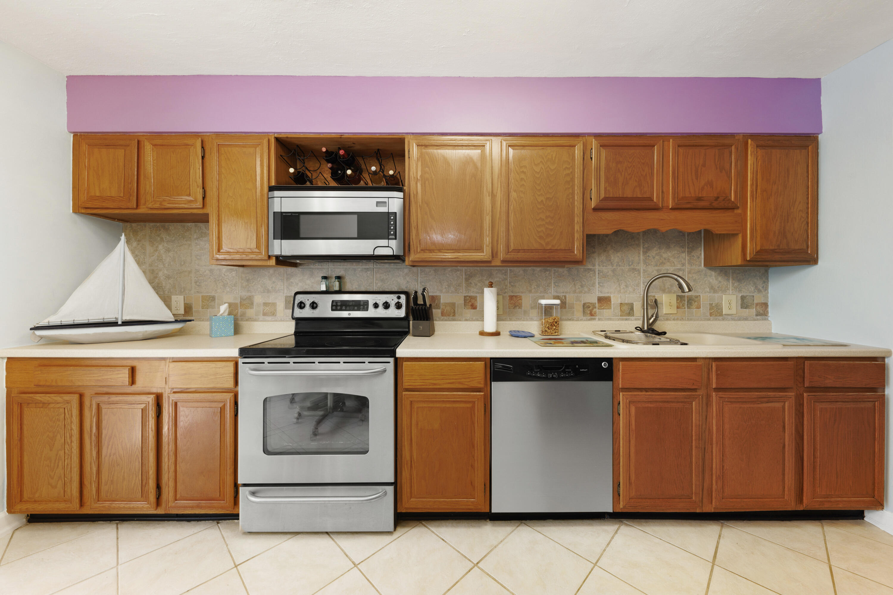 ROYAL OAK VILLAS BLUEWATER BAY - Residential