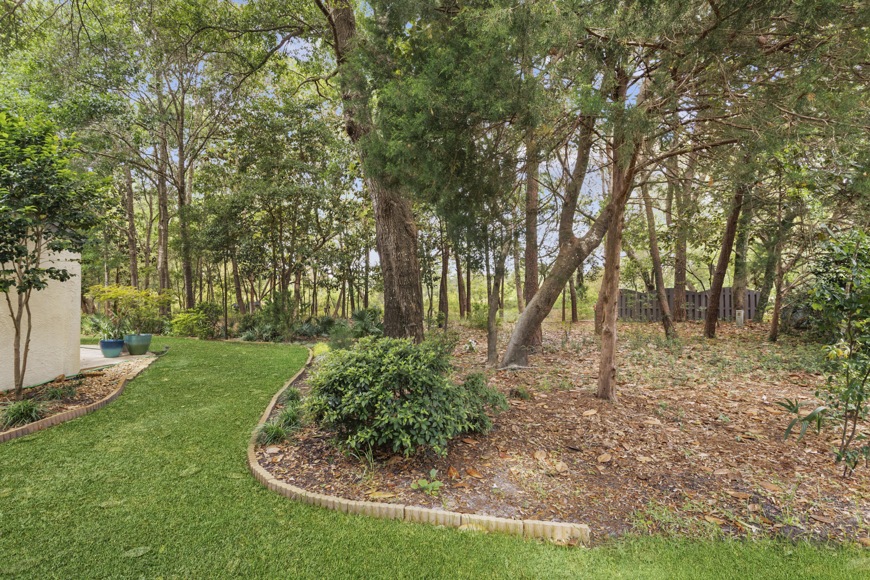 ROYAL OAK VILLAS BLUEWATER BAY - Residential