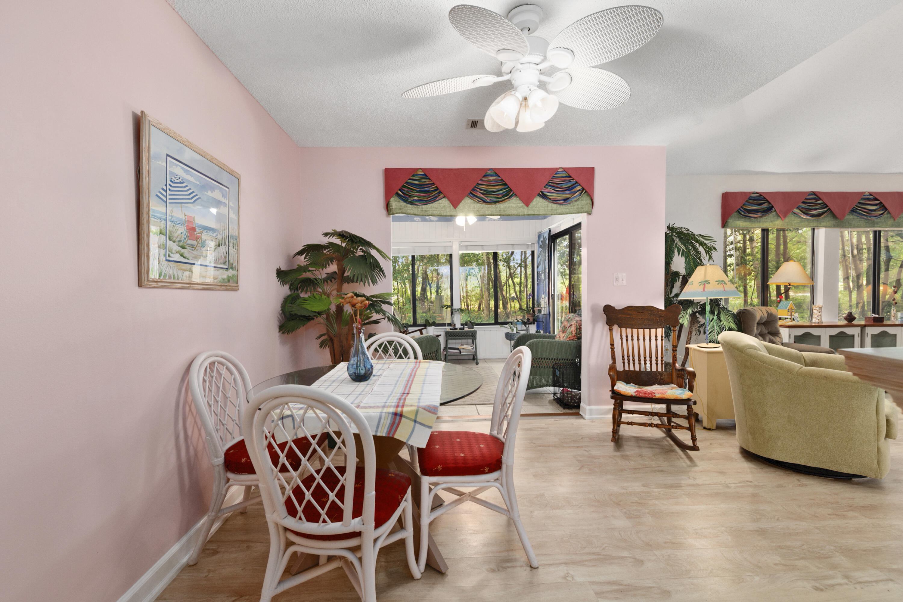 ROYAL OAK VILLAS BLUEWATER BAY - Residential