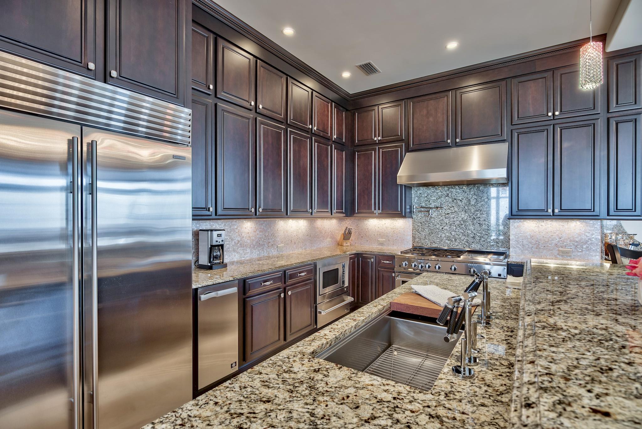 ONE WATER PLACE - Residential