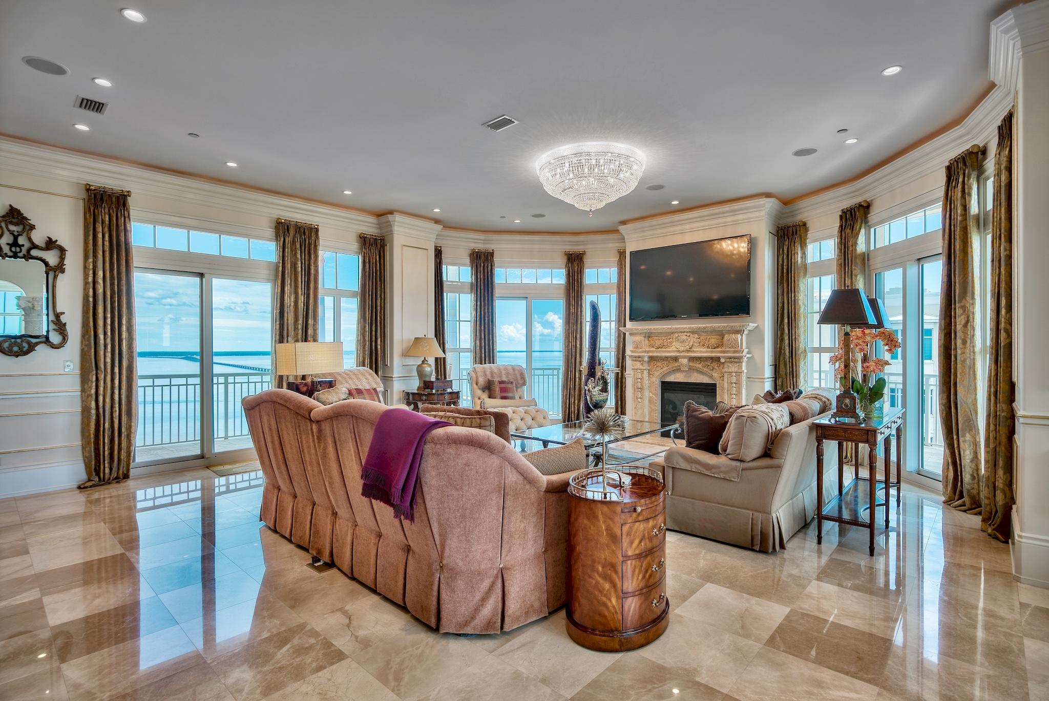 ONE WATER PLACE - Residential