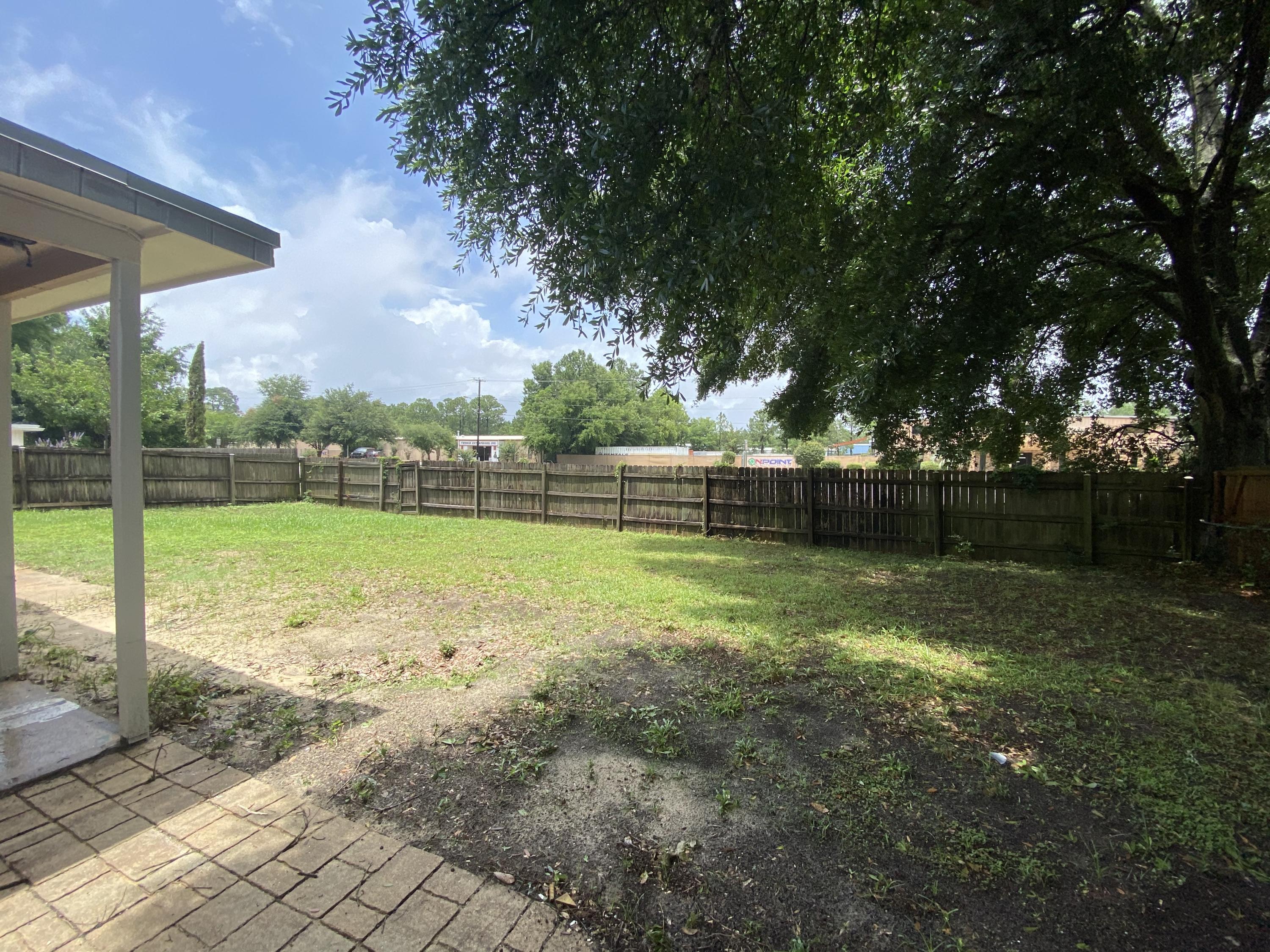 OAK TREE PARK - Residential