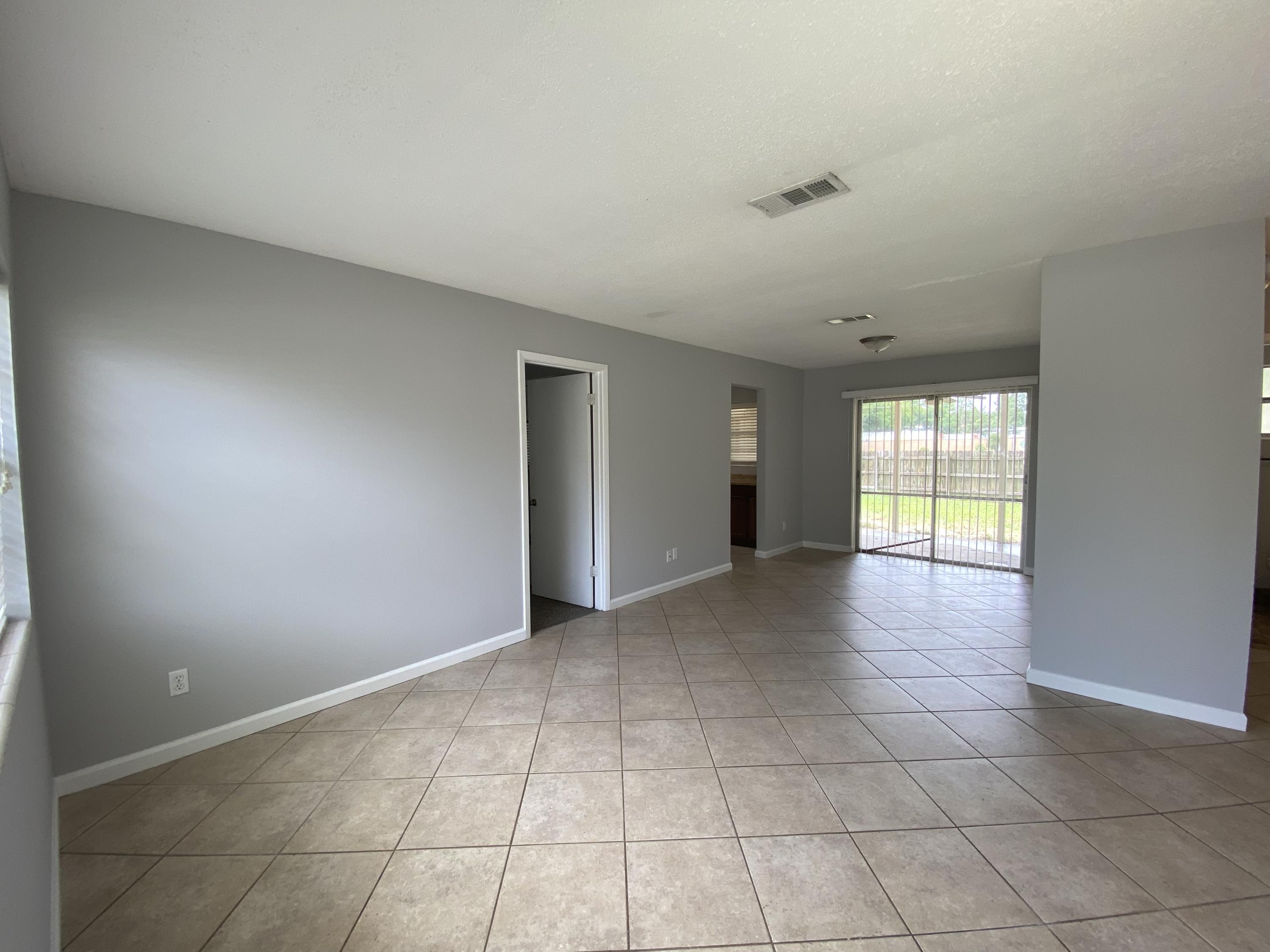 OAK TREE PARK - Residential