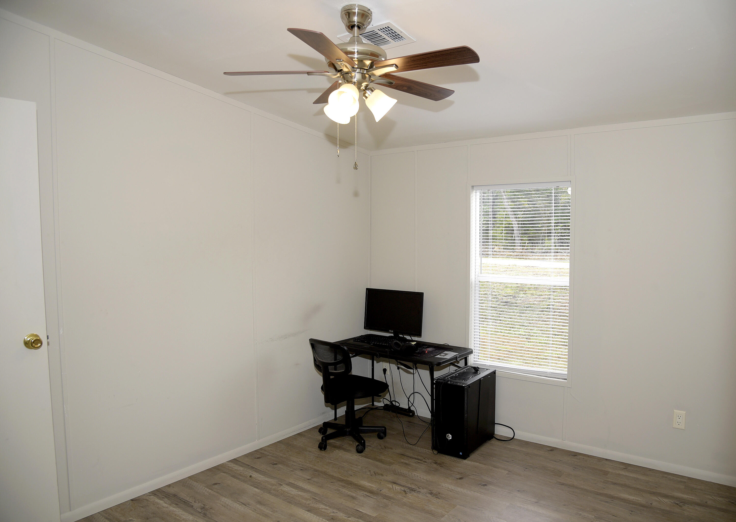 CHOCTAW 1ST ADDN - Residential Lease