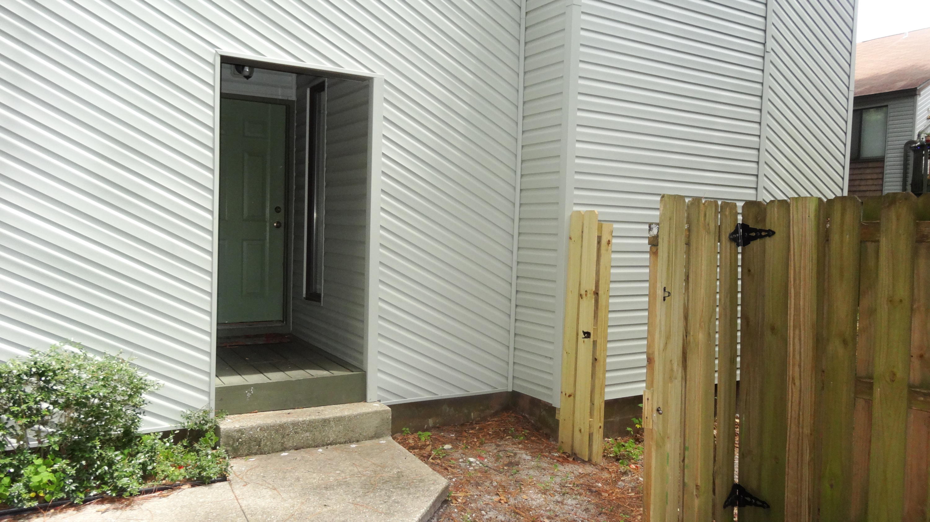 ELM PLACE CONDO - Residential