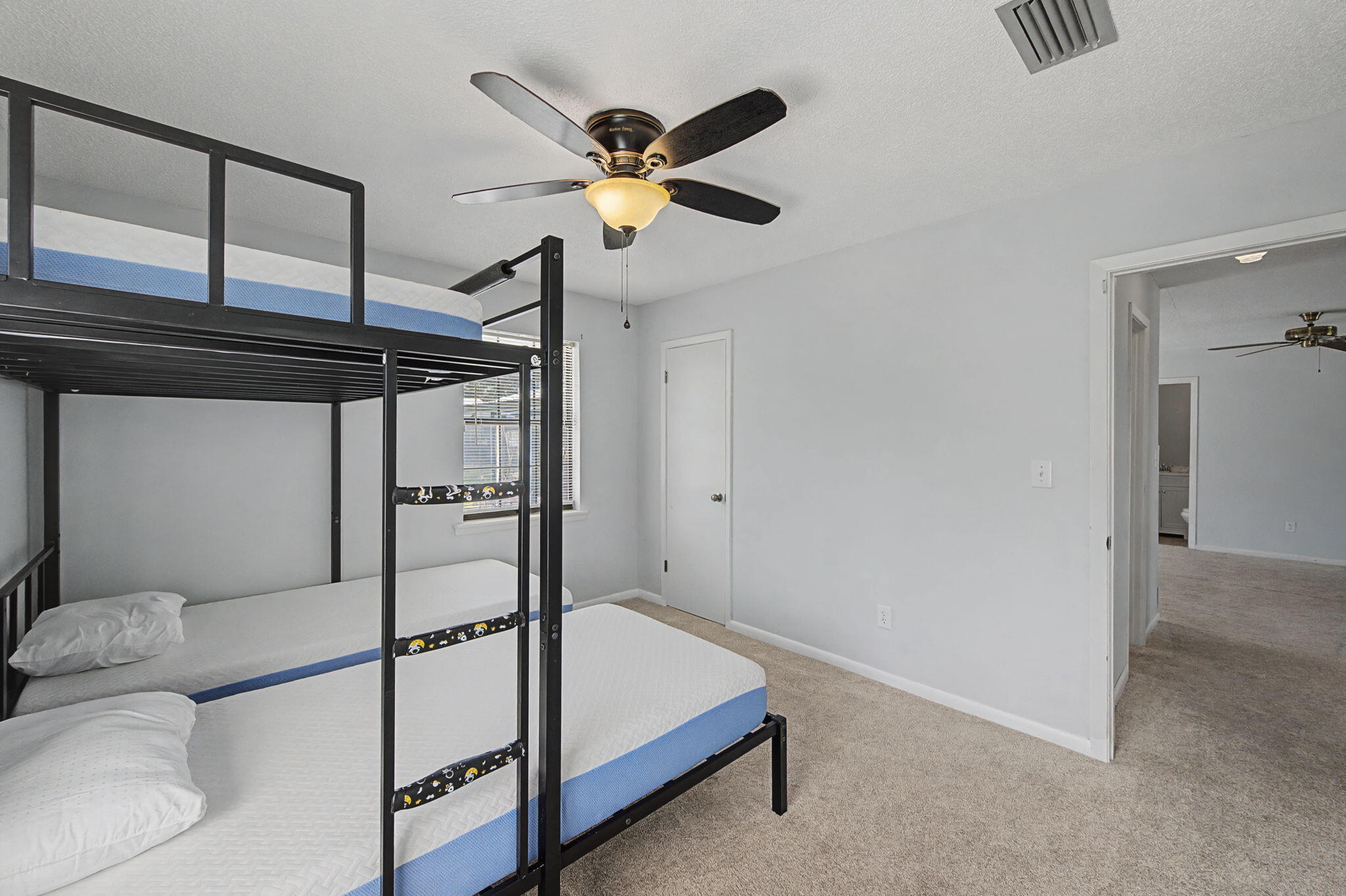 METES & BOUNDS - Residential Lease