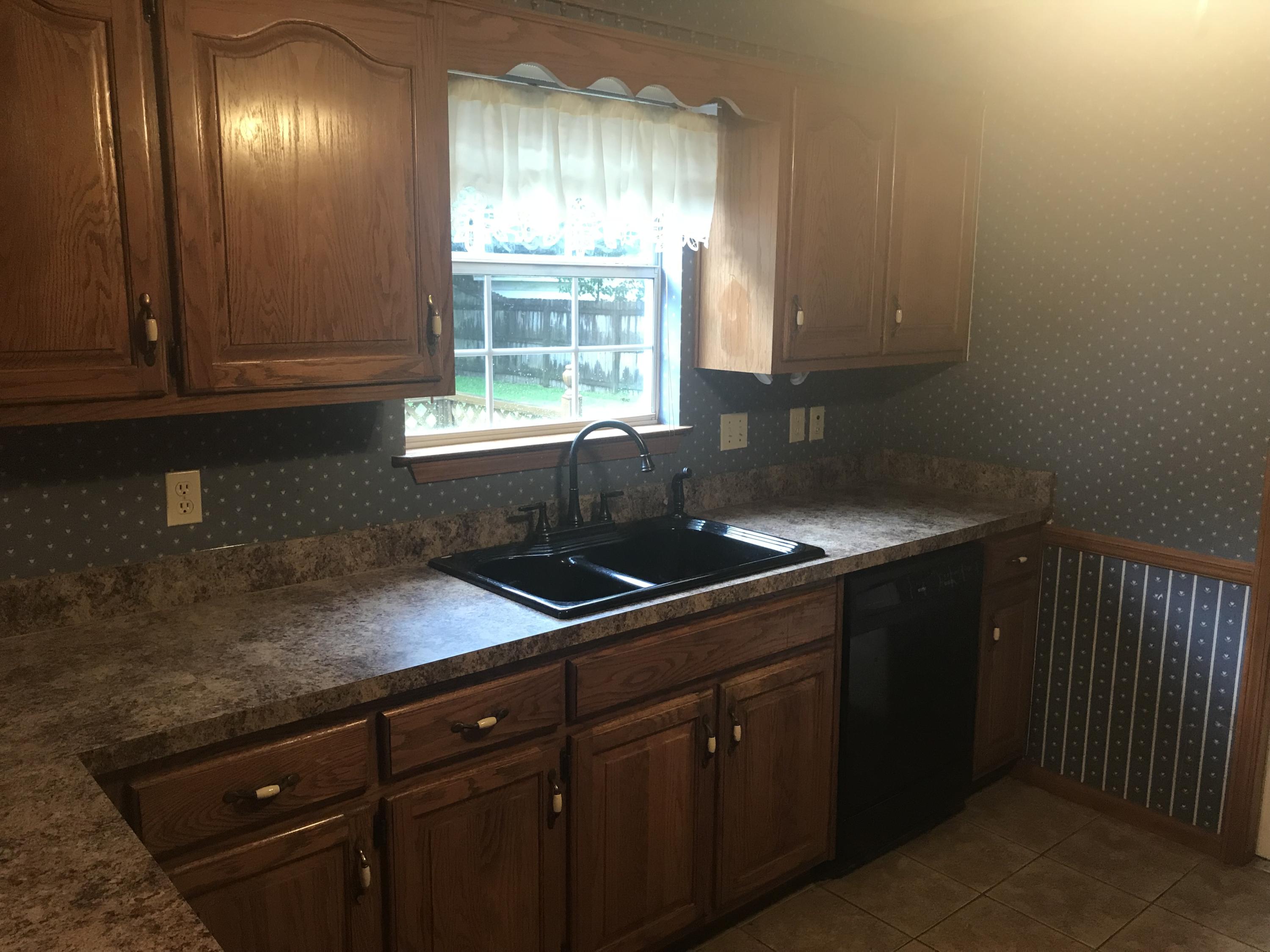 MARY ESTHER MANOR - Residential