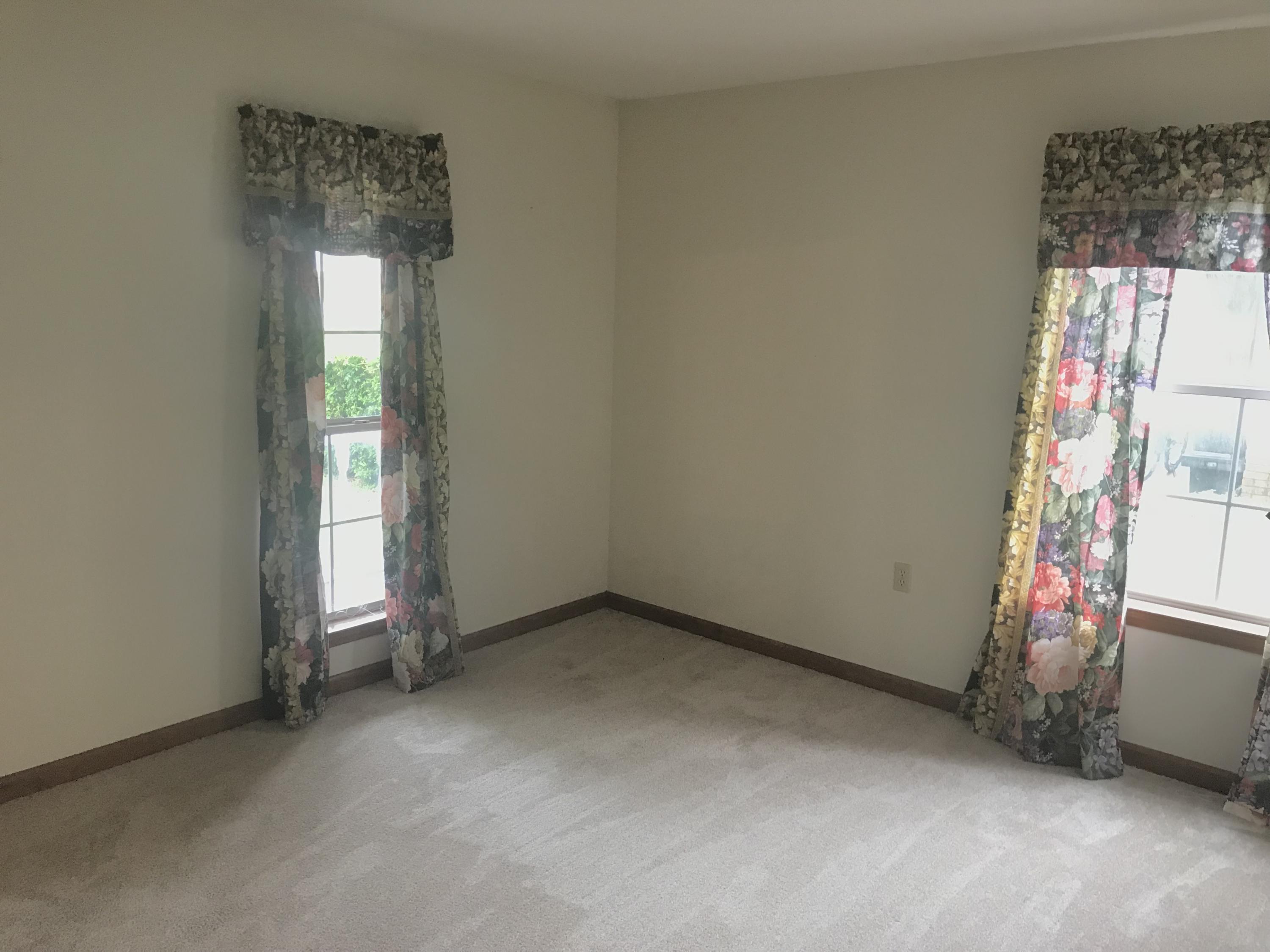 MARY ESTHER MANOR - Residential