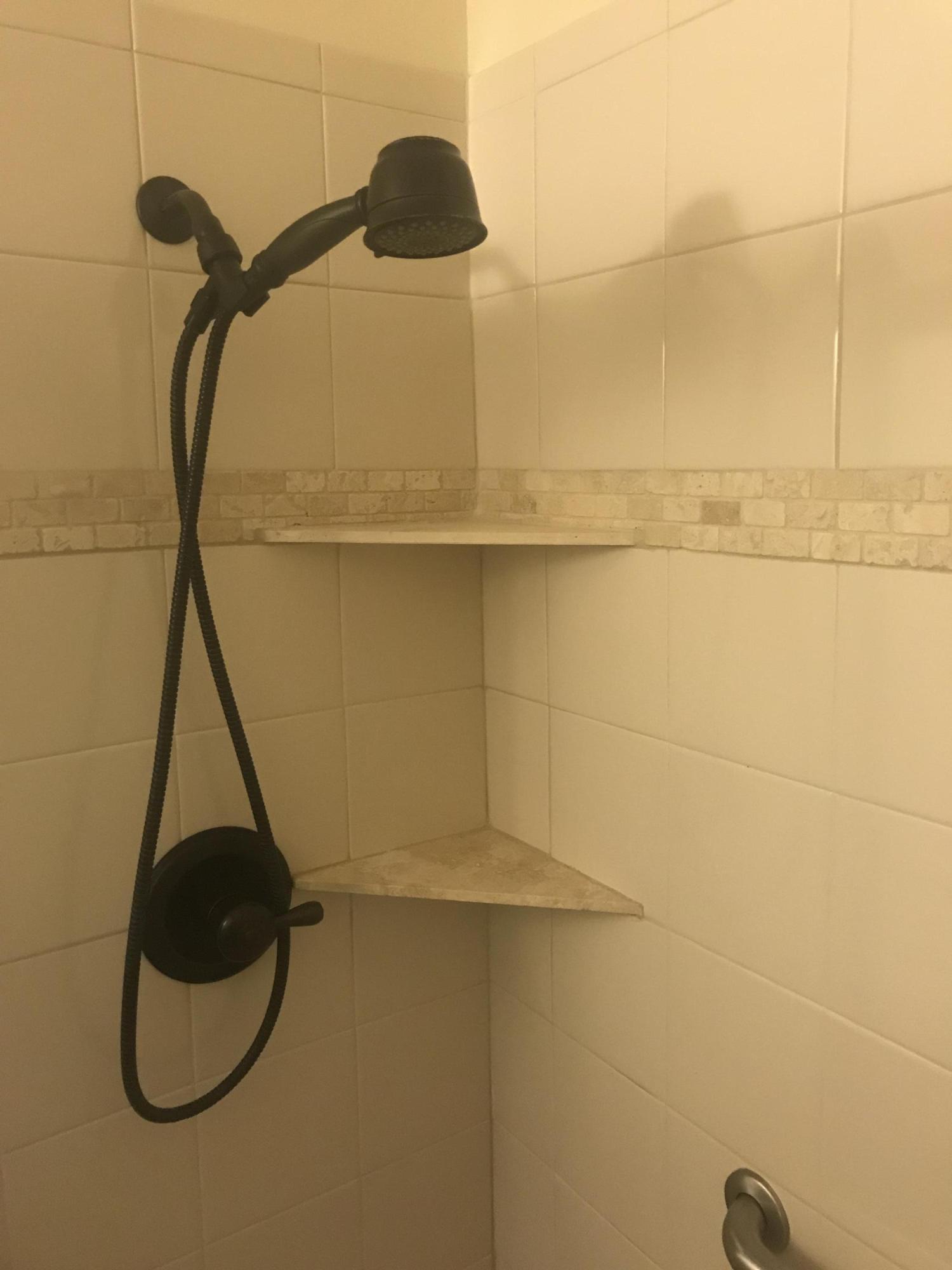 MARY ESTHER MANOR - Residential