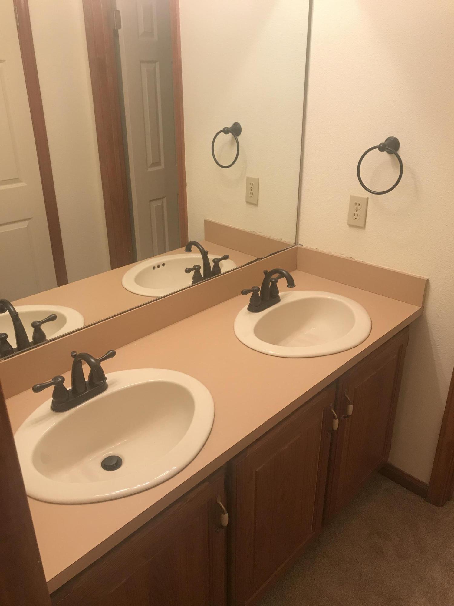 MARY ESTHER MANOR - Residential